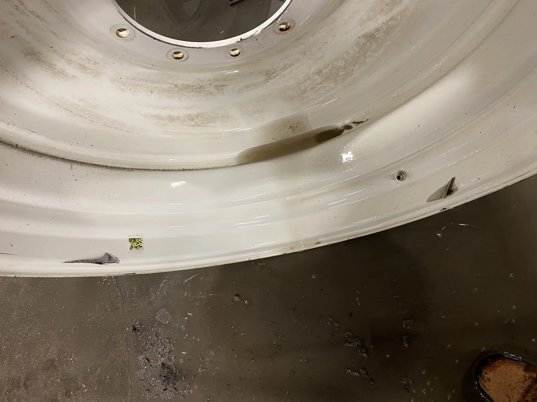 Used 20 X 42 Ford White 10 Bolt W/ 3/4" Rev. Spun Plate (10-14.567-12.46) - Good Condition image 8