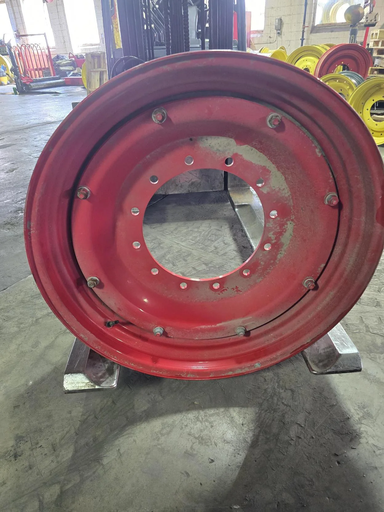 Used 14 X 34 Fendt Red 12 Bolt Waffle Wheel Assembly (12-16.625-14.625) - Good Condition  
(Scratche image 5