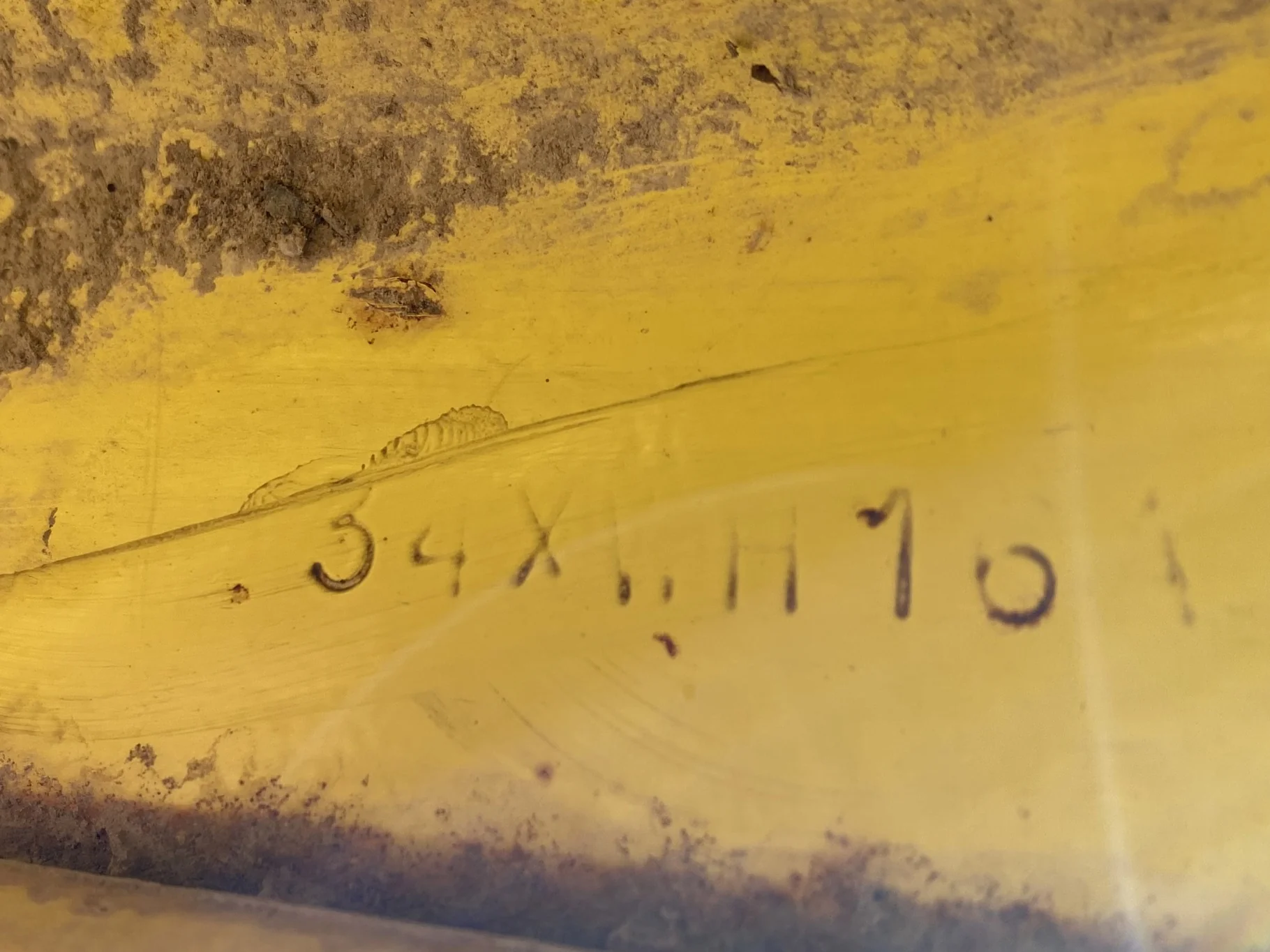 Used 16 X 34 John Deere Yellow 10 Bolt Sprayer Wheel  _x000D_
(Rust, Gashes, Faded Paint) image 3