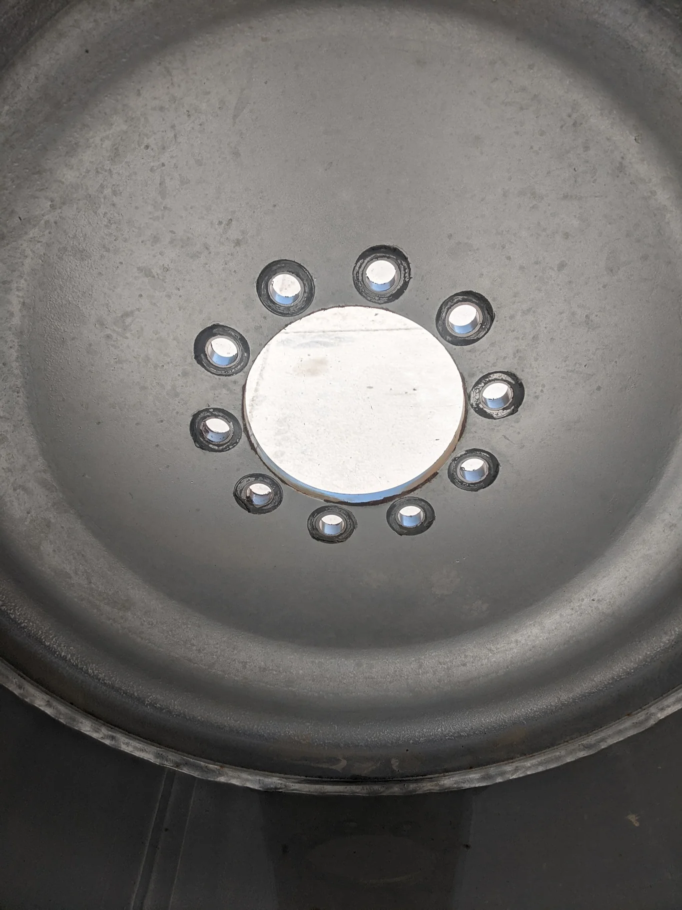 Used 27 X 32 Case IH Silver 10 Bolt Wheel (10-8.86-6.95) 10"BS (Rust Spots, Rust Around Mounting Fla