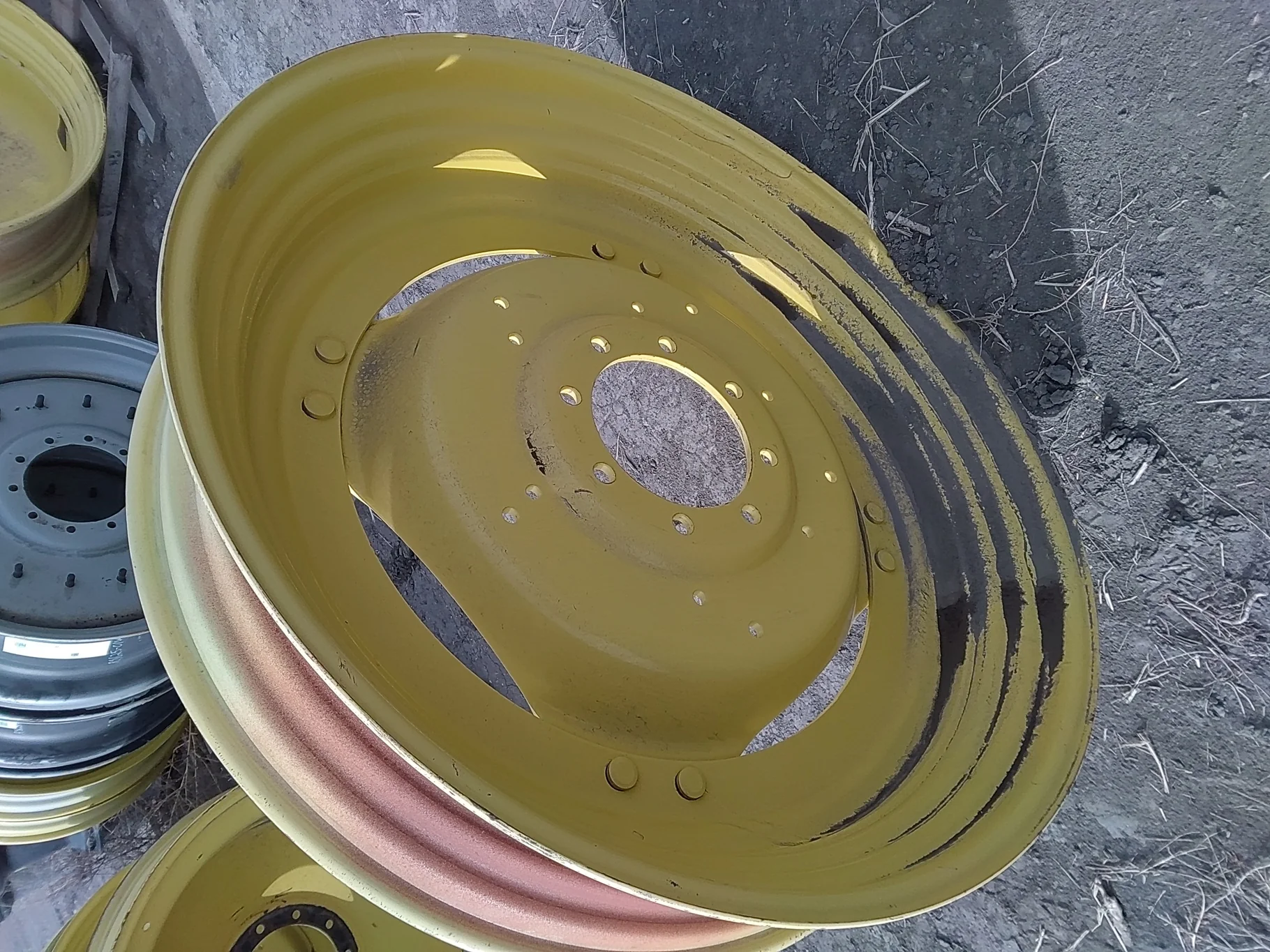 Used 10 X 42 John Deere Yellow 8 Bolt (.984) GKN Style Waffle Rim (8-10.82-8.71) 8"  (scratches) image 3