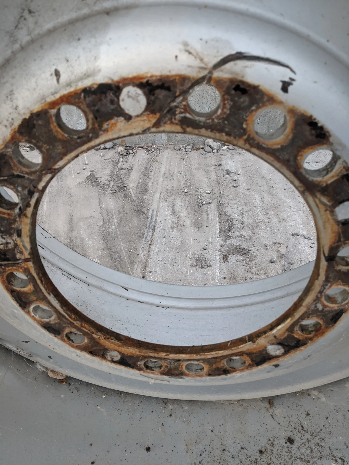 Used 27 X 38 Case IH Silver 10 Bolt (.938) 5/8" Formed Combine Wheel (10-13.187-11.08) 5.625" (Rust image 2