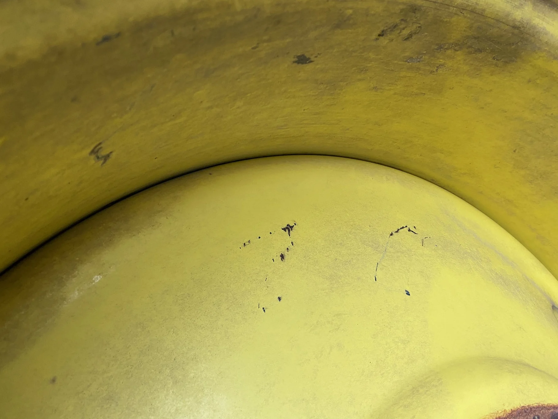 Used 18 X 38 John Deere Yellow 12 Bolt (.905) Sprayer Wheel (12-13.976-11.857) 3.17" OUT Faded Paint image 4