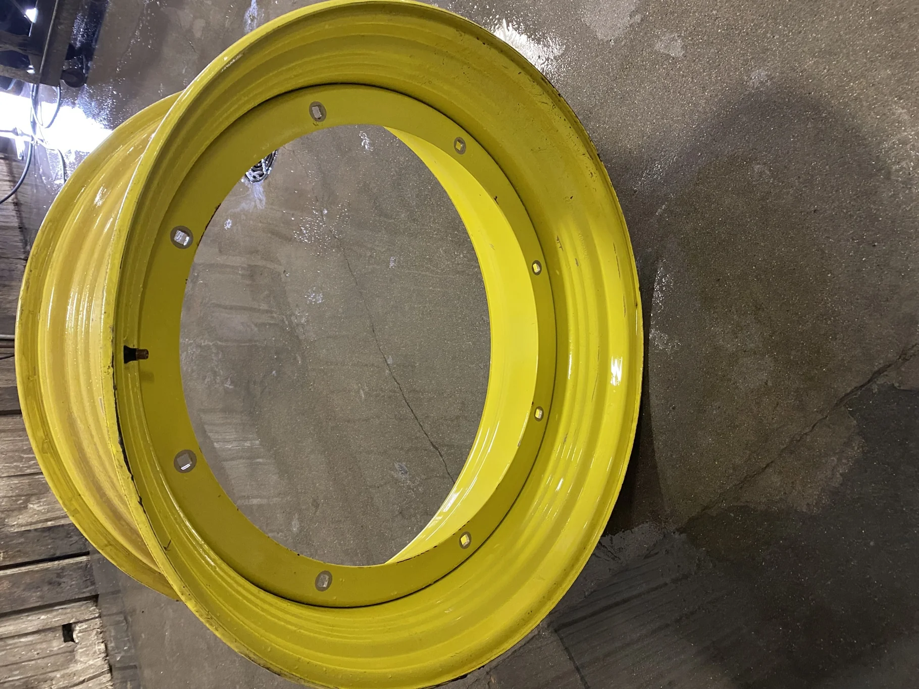 Used 15 X 38 John Deere Yellow Stub Disc 8 Bolt Wheel With A 31" Bolt Circle, Europeon Style Cast (8 image 4