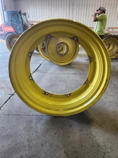 Take-Off 15 x 38 8B JD Yellow Stub Disc Wheel