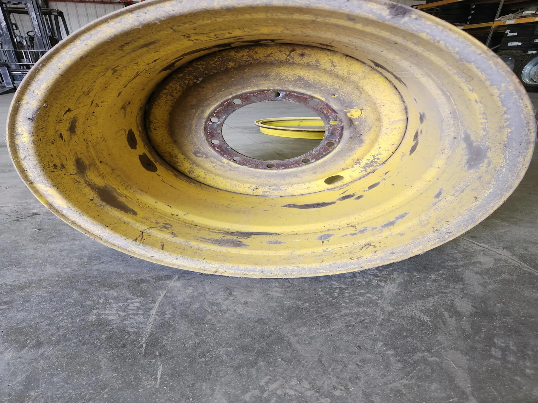 Used 44 X 32 JD 10 Bolt Combine Wheel (10-13.187-11.060) 1" Inset - Good Condition image 8