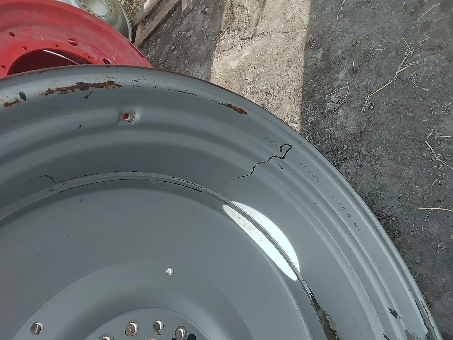 Used 16 X 46 Case IH 18 Bolt (1.06) Dual Wheel -1" image 5