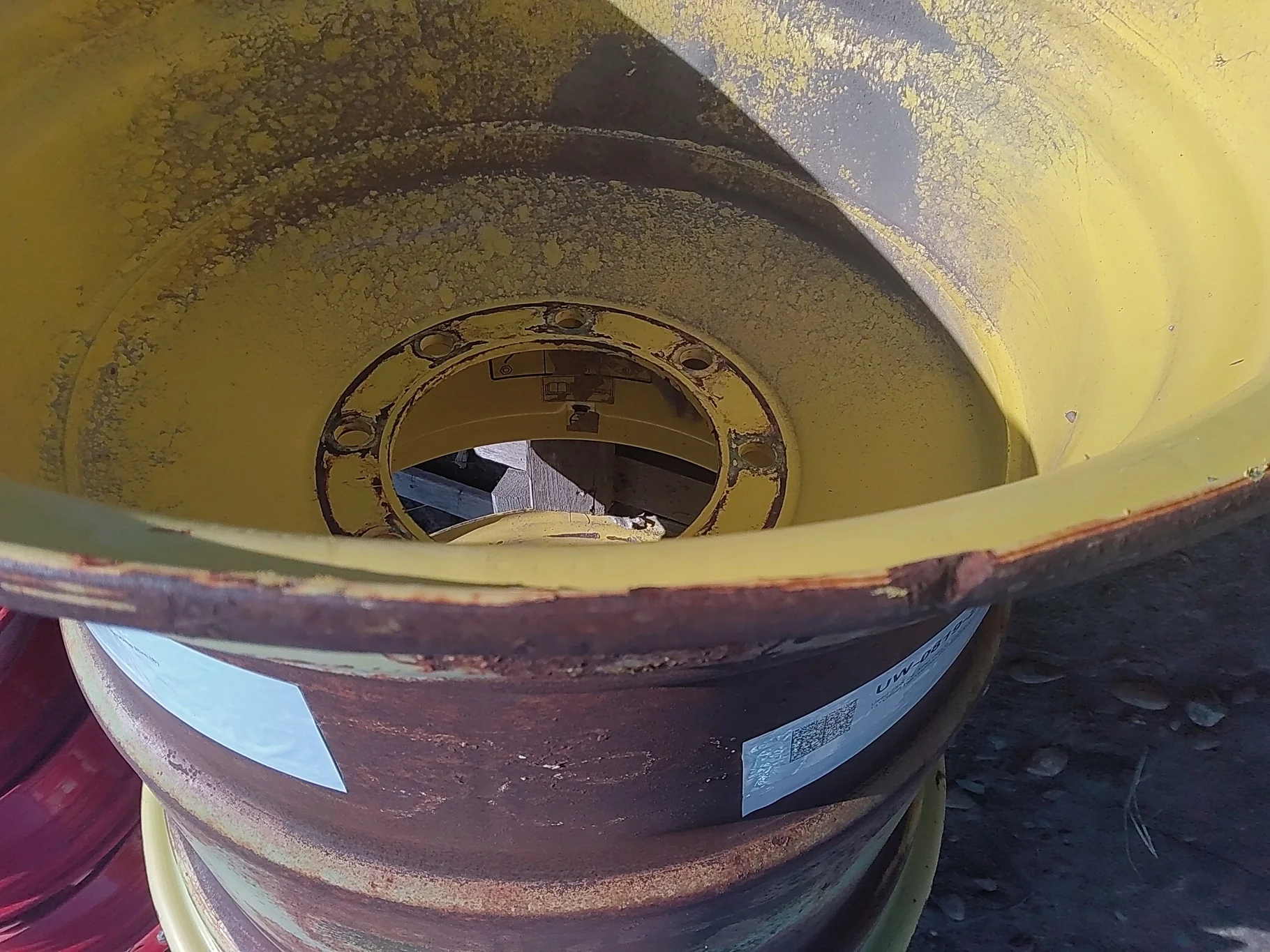 Used 25 X 26 John Deere Yellow 8 Bolt (.925) Combine Rim (8) 14" Offset image 10
