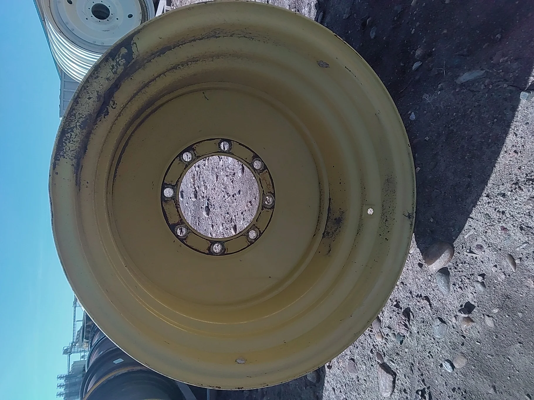 Used 25 X 26 John Deere Yellow 8 Bolt (.925) Combine Rim (8) 14" Offset image 3