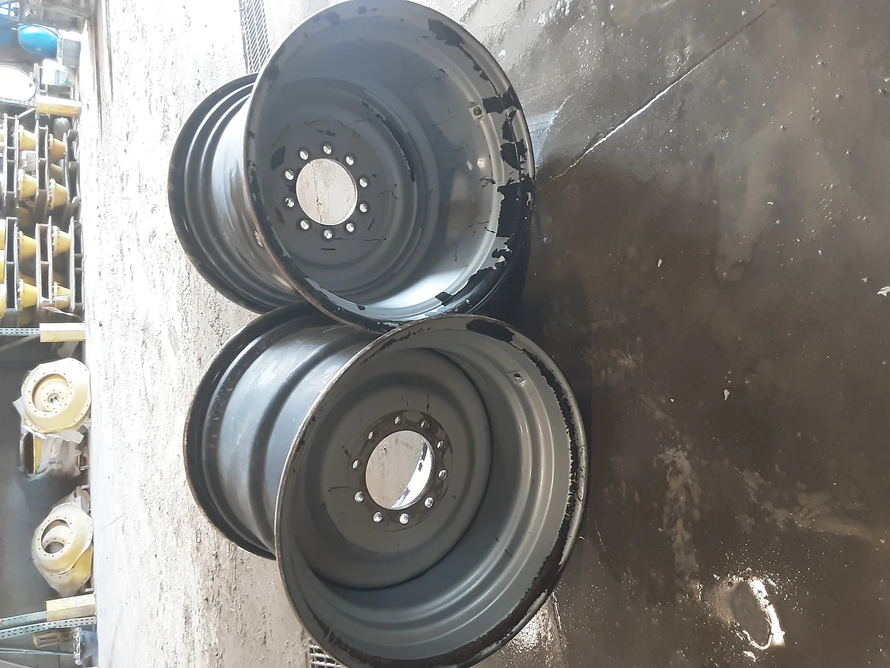 Used 25 X 26 CIH Silver 10 Bolt Combine Rim