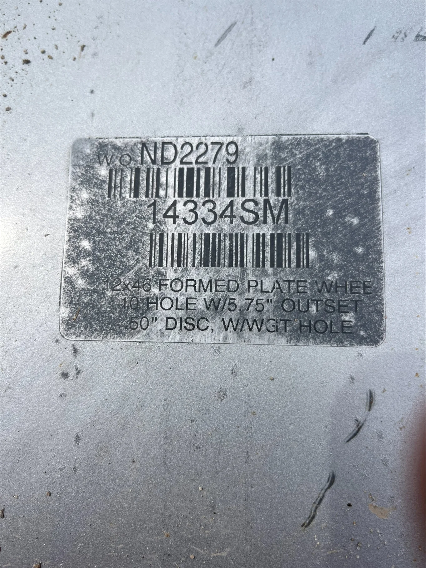 Used 13 X 46 CIH silver 10 bolt dual wheel..  _x000D_
(SCRATCHES, FAIDED PAIN, GASHES)