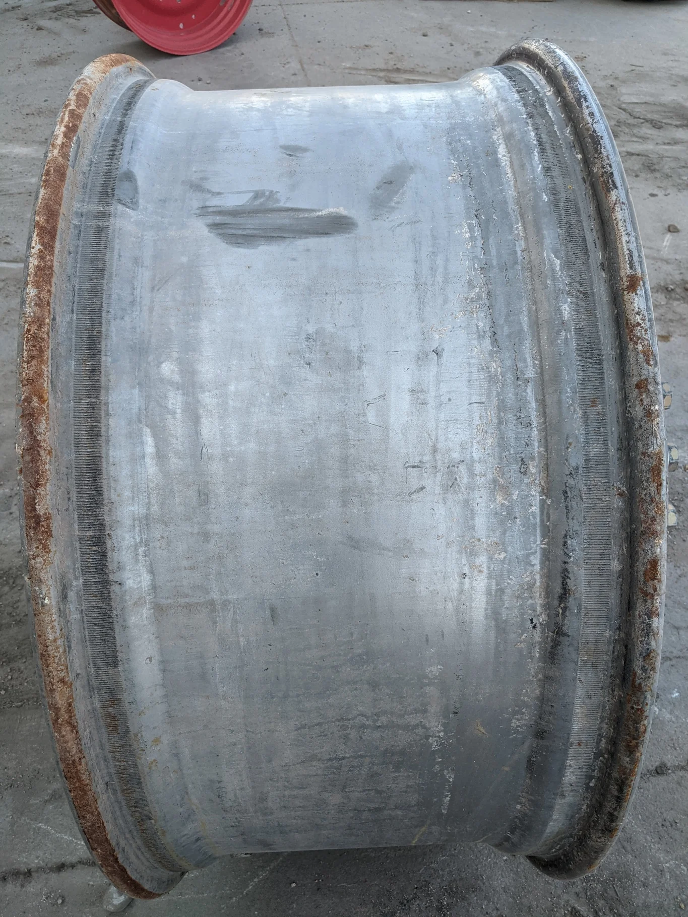 Used 15 X 42 Case IH Silver 20 Bolt Straddle Dual Wheel (20-13.189-11.071) 15" IN - Good Condition image 3