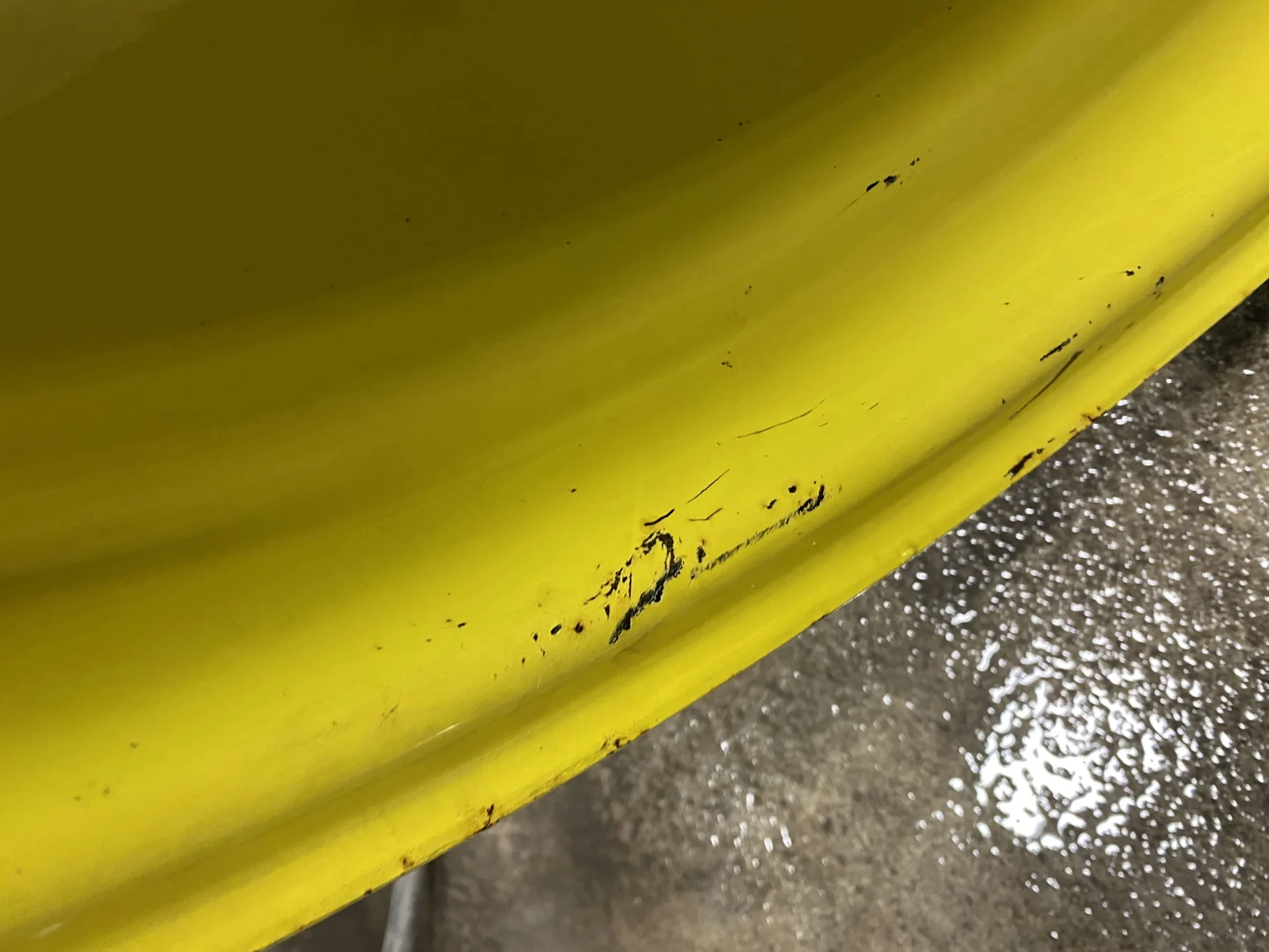Used 15 X 28 (2 Bolt) JD GKN Rim with 8-8-6 center - Good Condition _x000D_
(Faded Paint, Rust, Scra image 5