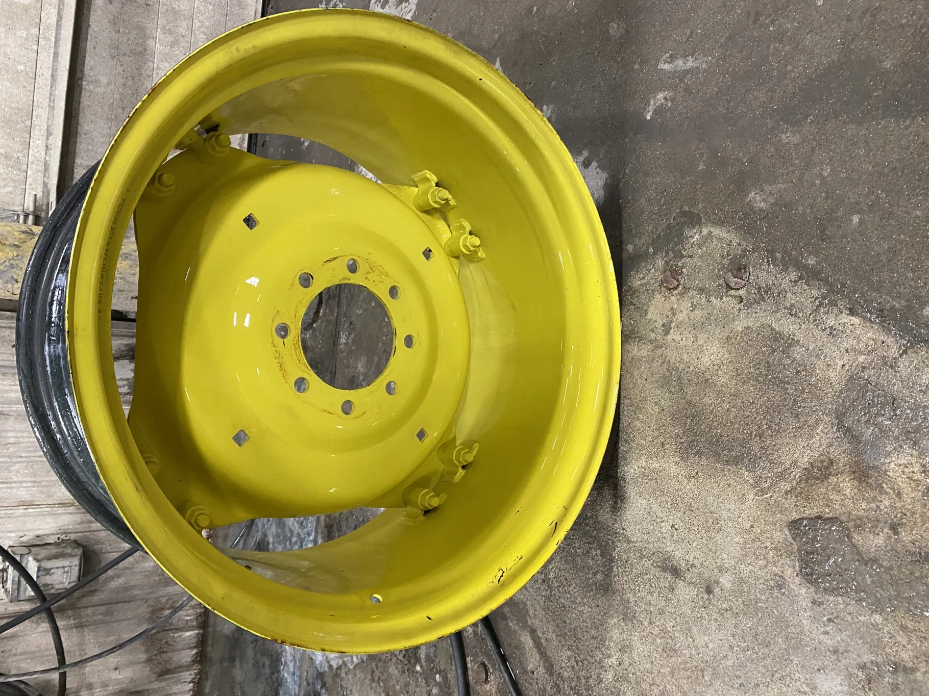 Used 15 X 28 (2 Bolt) JD GKN Rim with 8-8-6 center - Good Condition _x000D_
(Faded Paint, Rust, Scra image 7