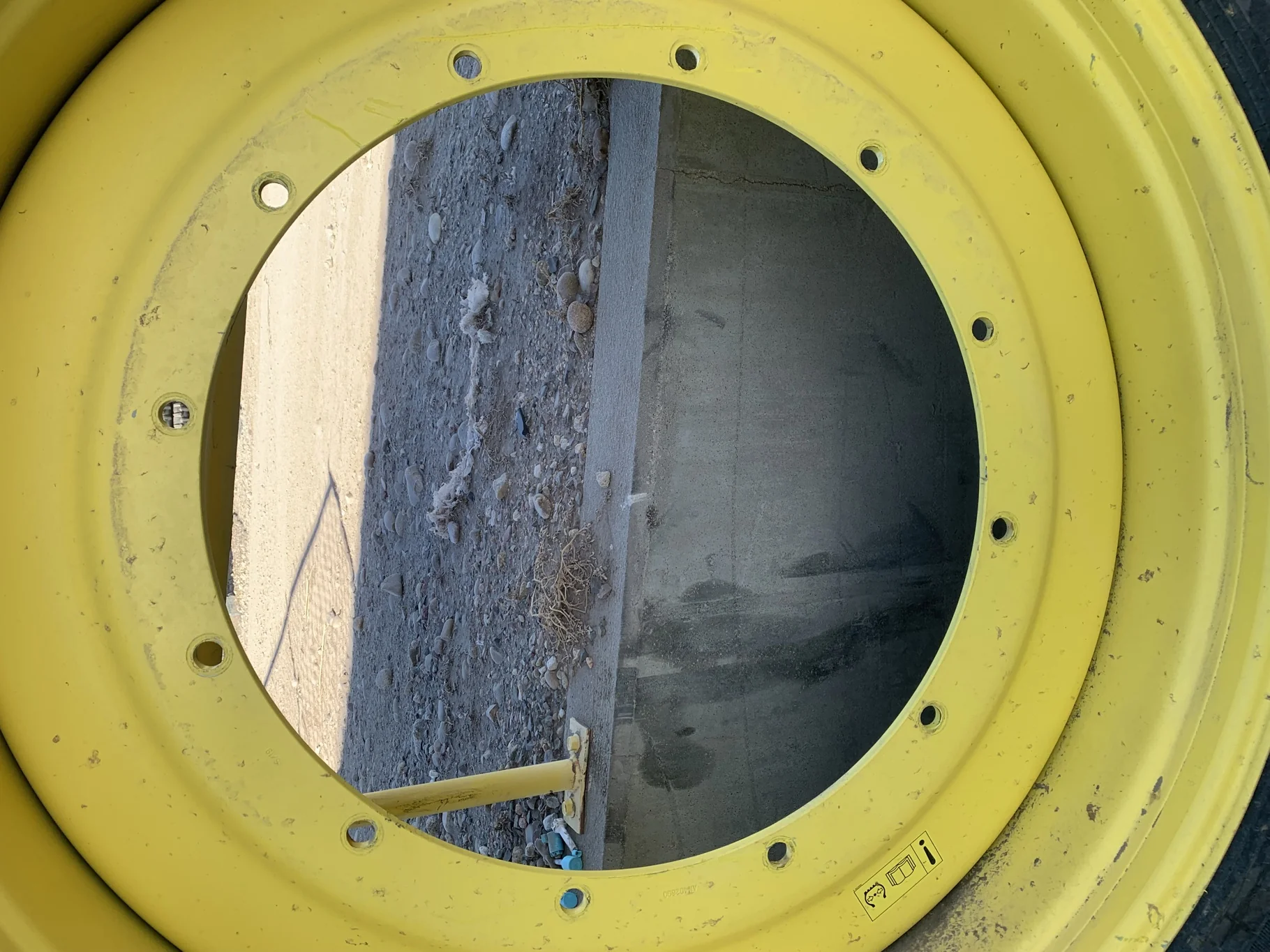 Used 15 X 50 John Deere Yellow 12 Bolt (.984) Sprayer Stub Disc Wheel (12-32.047-30.17) 2.81" In