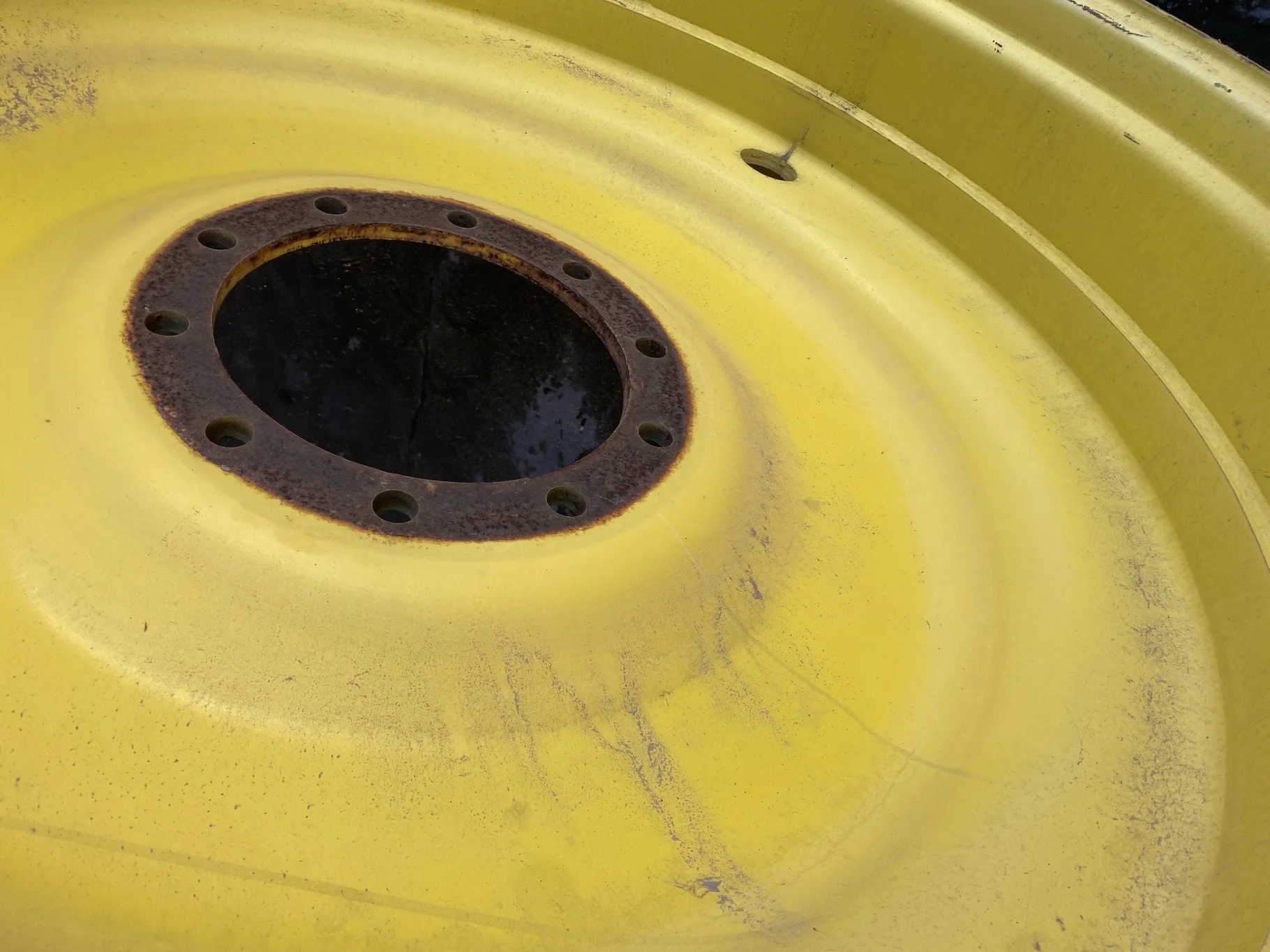 Used 12 X 46 John Deere Yellow 10 Bolt Sprayer Wheel (10-13.189-11.09)  _x000D_
(Faded Paint, Rust S image 7