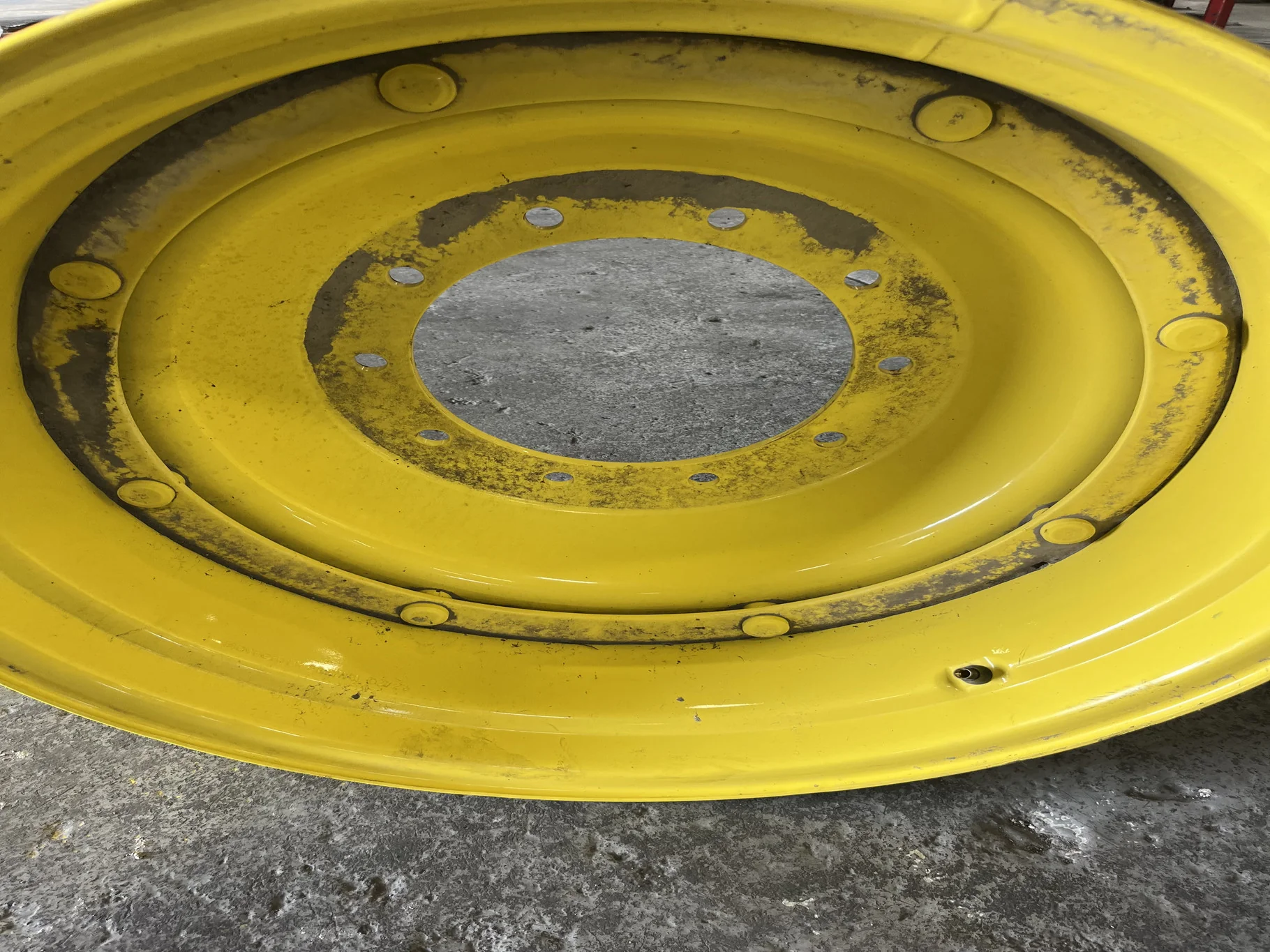Take-Off 18 X 28 10 Bolt Moveero Waffle Wheel JD Ag Yellow