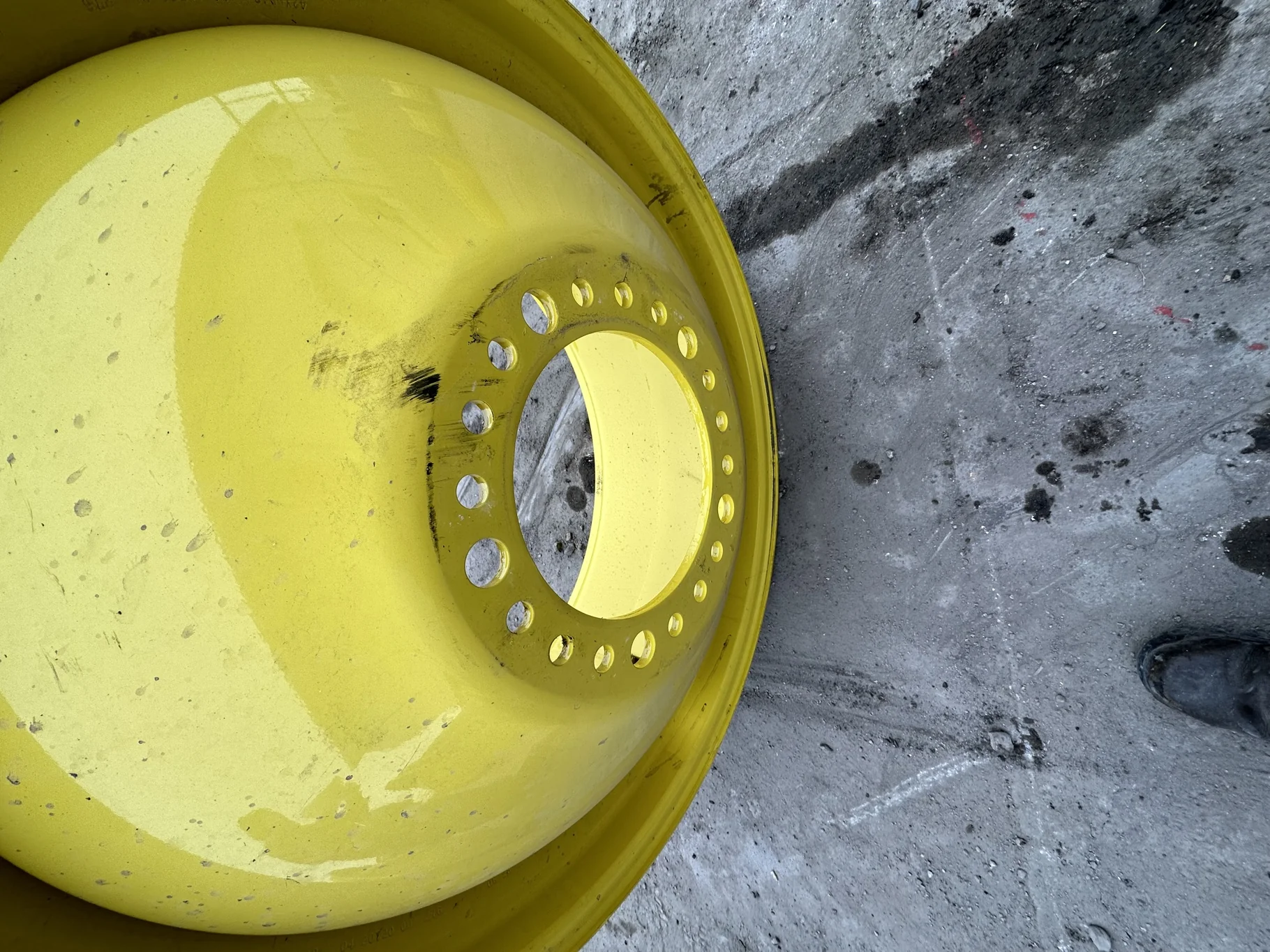 USED 18 X 42 20-13.187-10.5-15.00 (OUTSIDE) DOLLY DUAL YELLOW WHEEL image 3