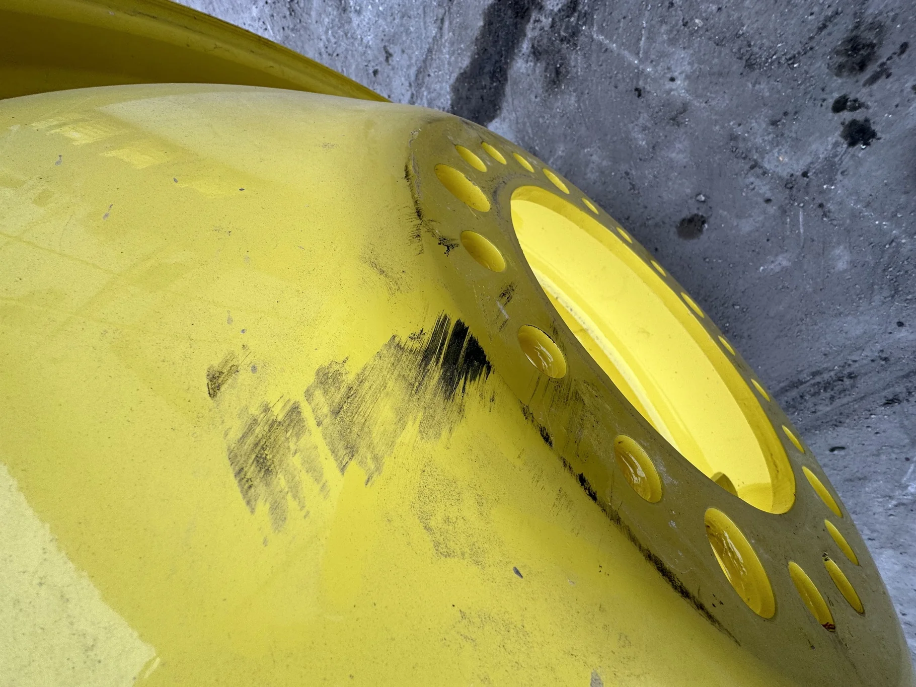 USED 18 X 42 20-13.187-10.5-15.00 (OUTSIDE) DOLLY DUAL YELLOW WHEEL image 4