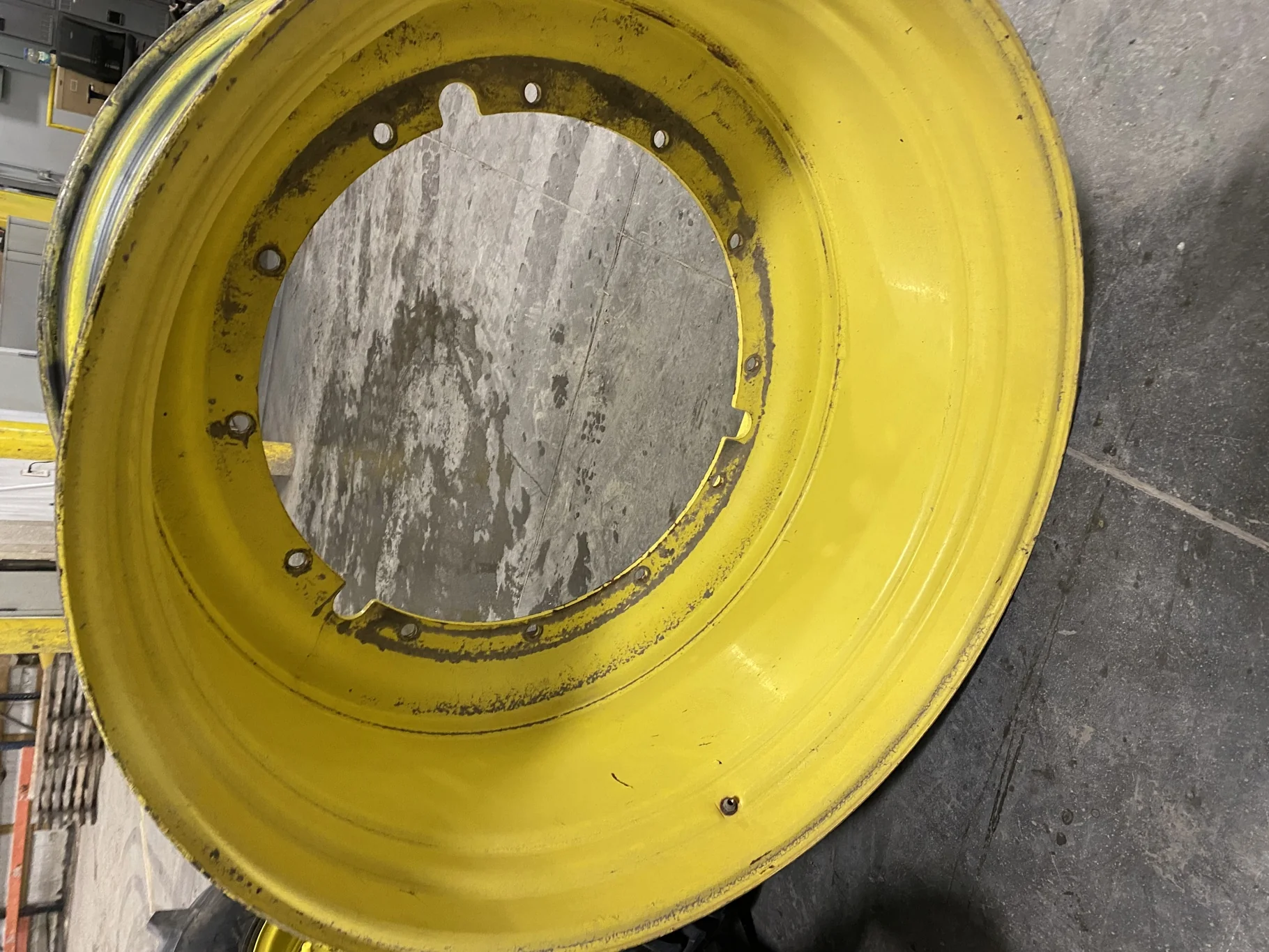 Used 25 X 46 John Deere Yellow 12 Bolt (.906) Sprayer Stub Disc (12-32.047-30.078) - (rust, scratche image 3