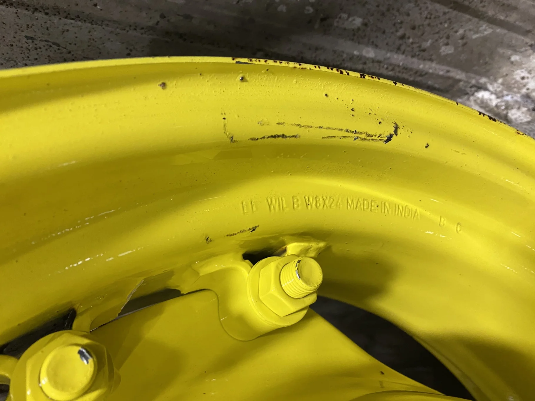 Used 8 X 24 John Deere Yellow 8 Bolt (.826) 6 Loop Wheel and Formed Center (8-10.826-8.755) 
(Scratc image 4