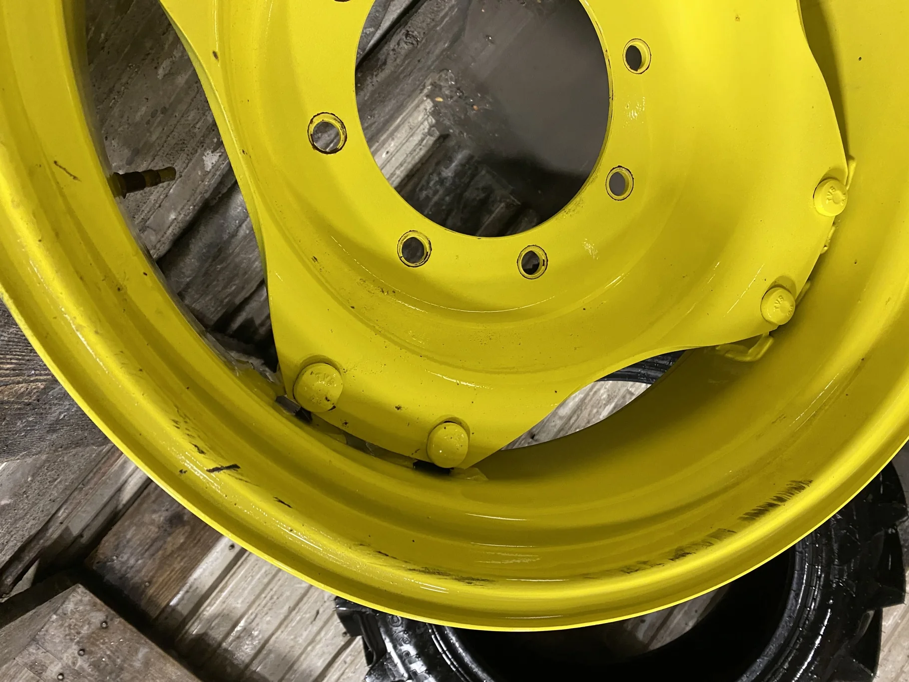 Used 8 X 24 John Deere Yellow 8 Bolt (.826) 6 Loop Wheel and Formed Center (8-10.826-8.755) 
(Scratc image 7