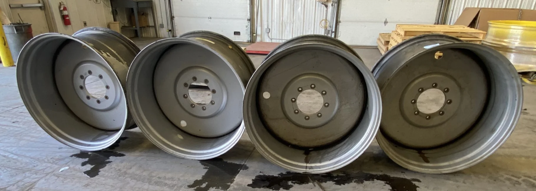 Used 18 X 38 Miller Silver 8 Bolt (.844) Sprayer Wheel (8-10.625-8.625) 1.5 Offset - Good Condition image 2