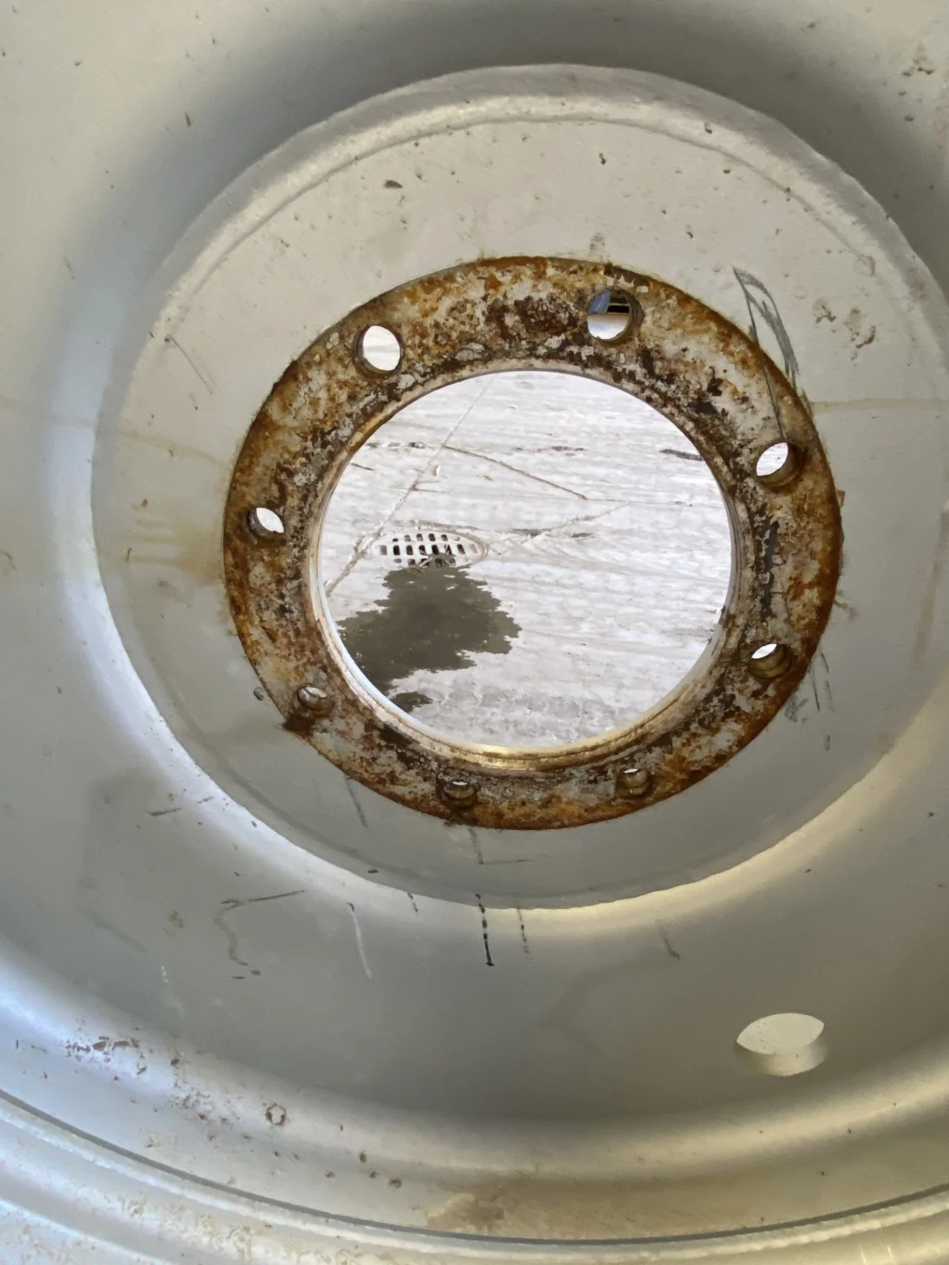 Used 18 X 38 Miller Silver 8 Bolt (.844) Sprayer Wheel (8-10.625-8.625) 1.5 Offset - Good Condition image 3