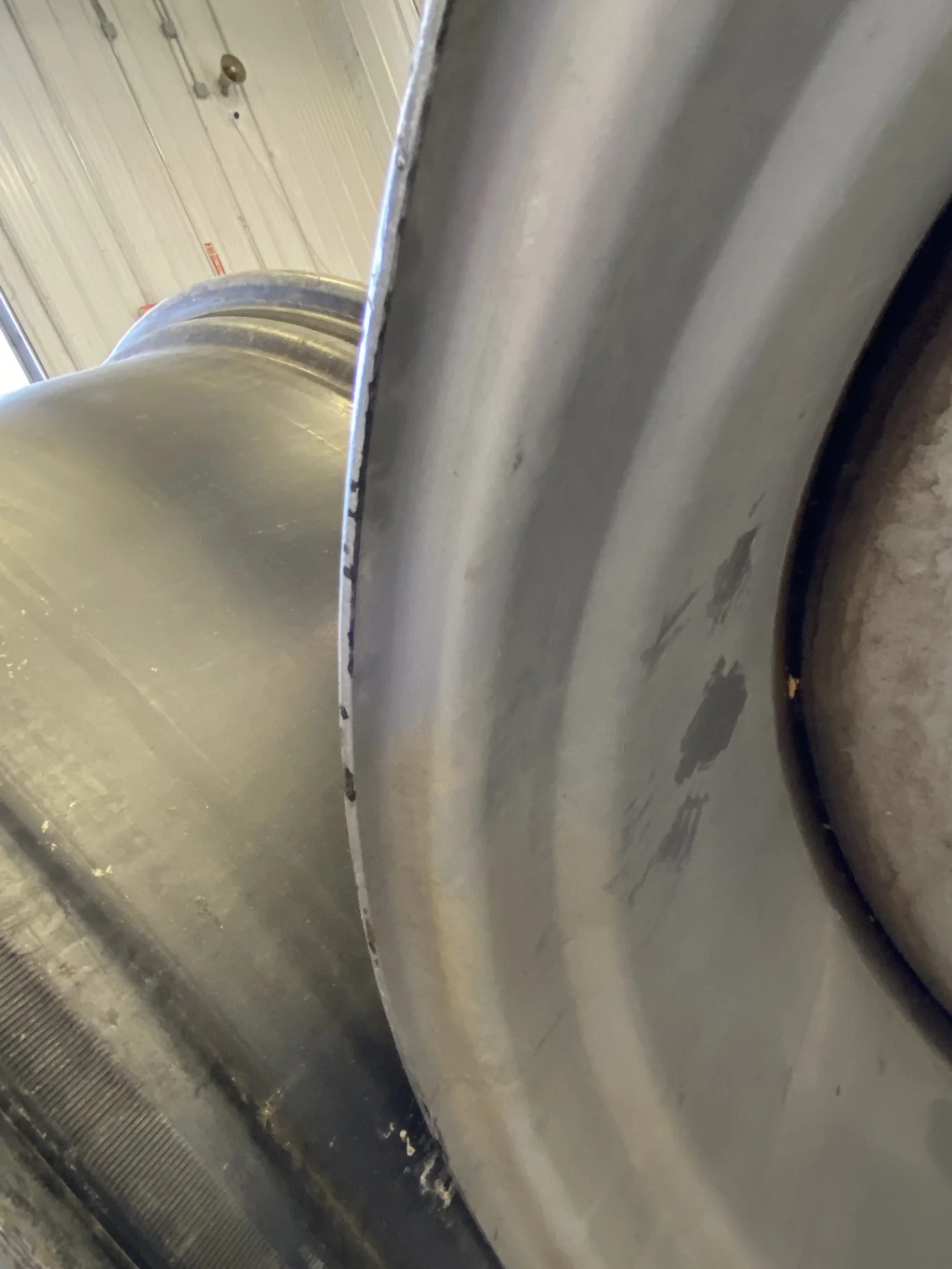Used 18 X 38 Miller Silver 8 Bolt (.844) Sprayer Wheel (8-10.625-8.625) 1.5 Offset - Good Condition image 5