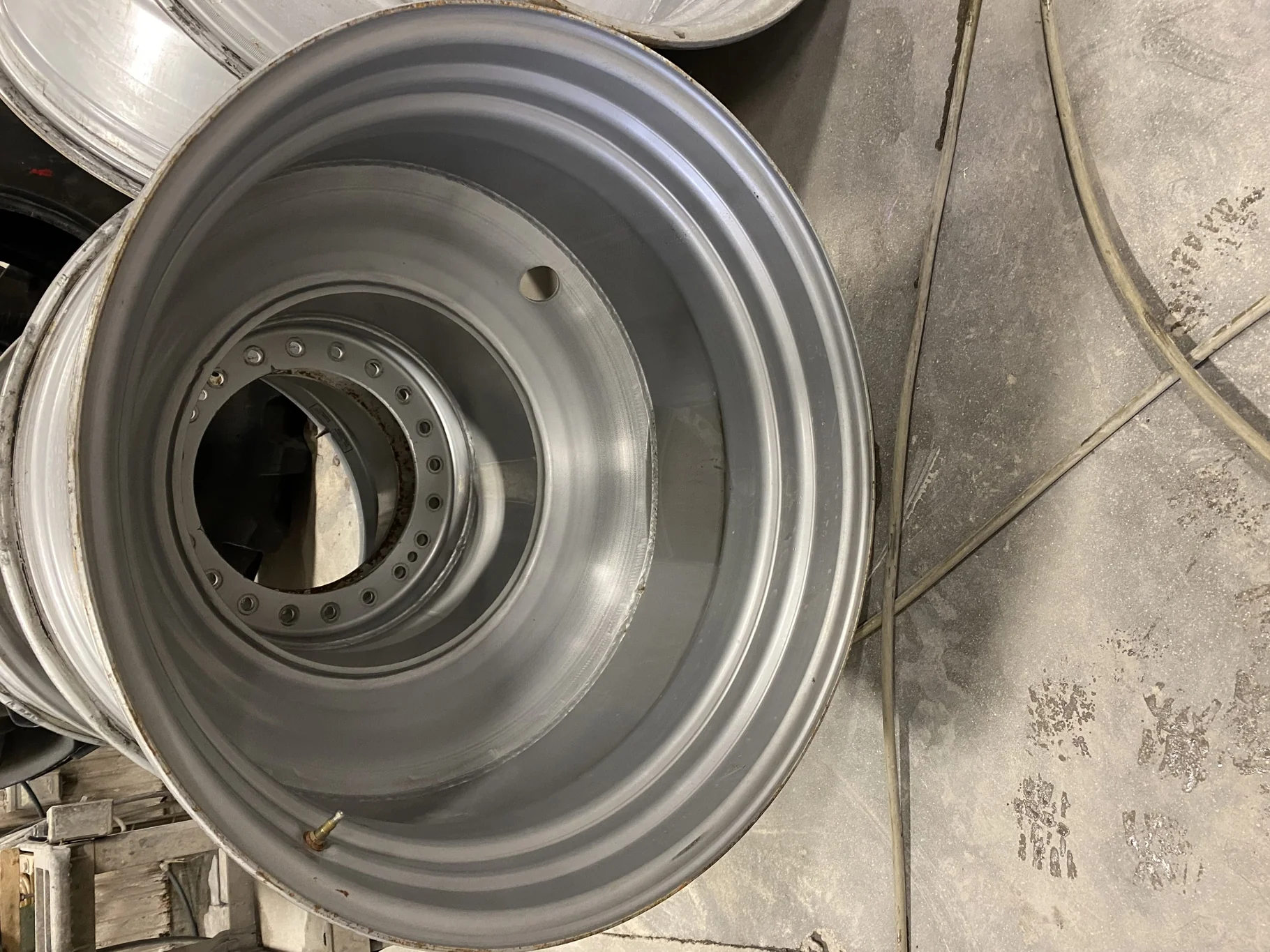 Used 20 X 38 CIH Straddle Dual Wheel (20-13.189-11.071) 15" - (faded paint, scratches, rust spots) image 6