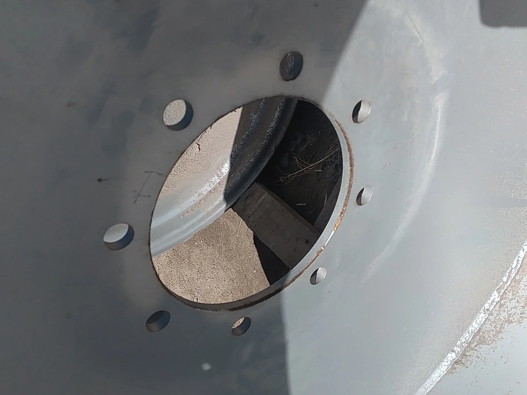 Used 18 x 38 CIH 8 Bolt Wheel (rust, chipped paint) image 3
