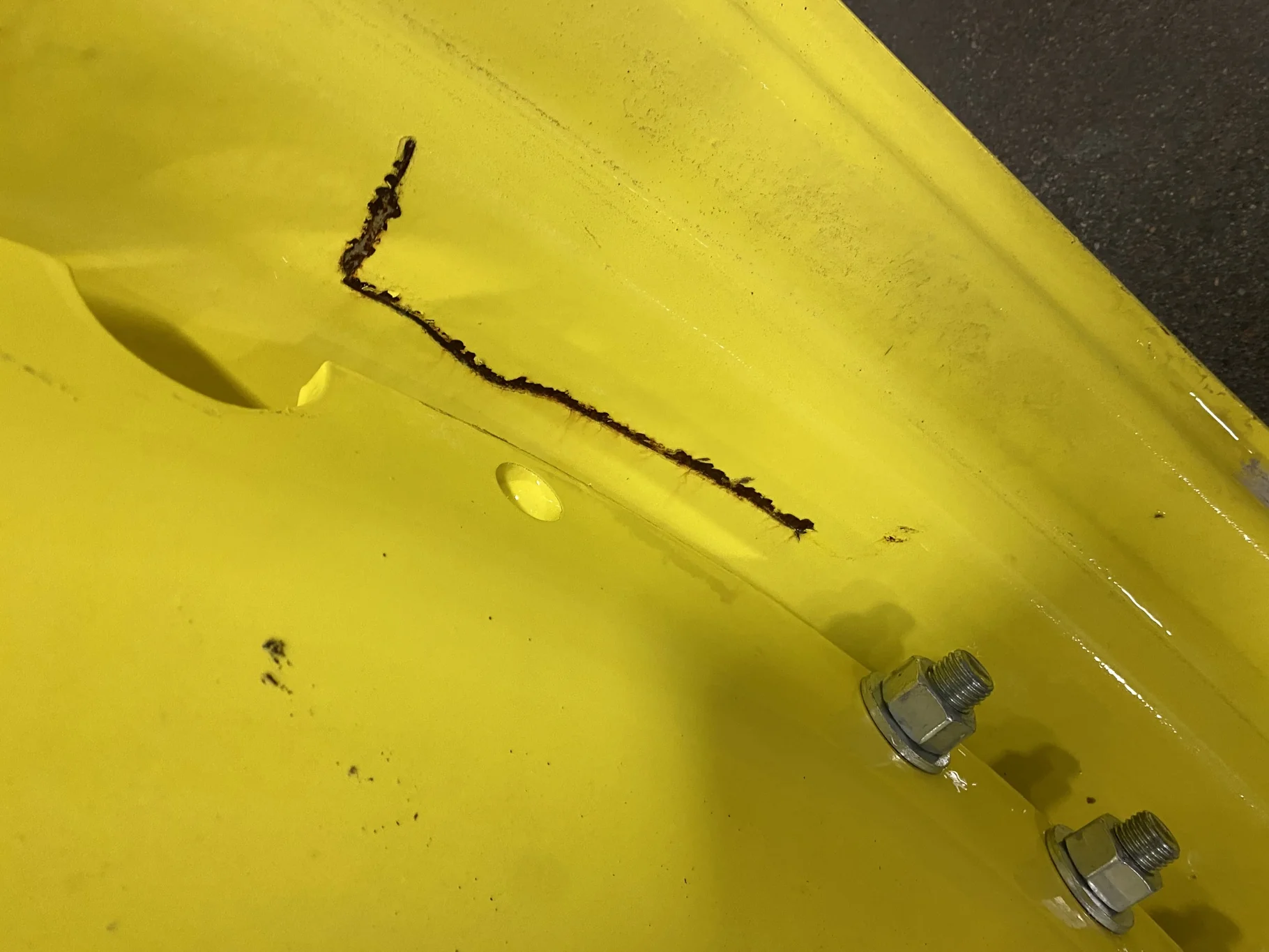 Used 15 X 34 JD Yellow Waffle Wheel3 Bolt 24-29.25 9.375" BS with 34" DISC (10-13.189-11.09) 4" Draw image 2