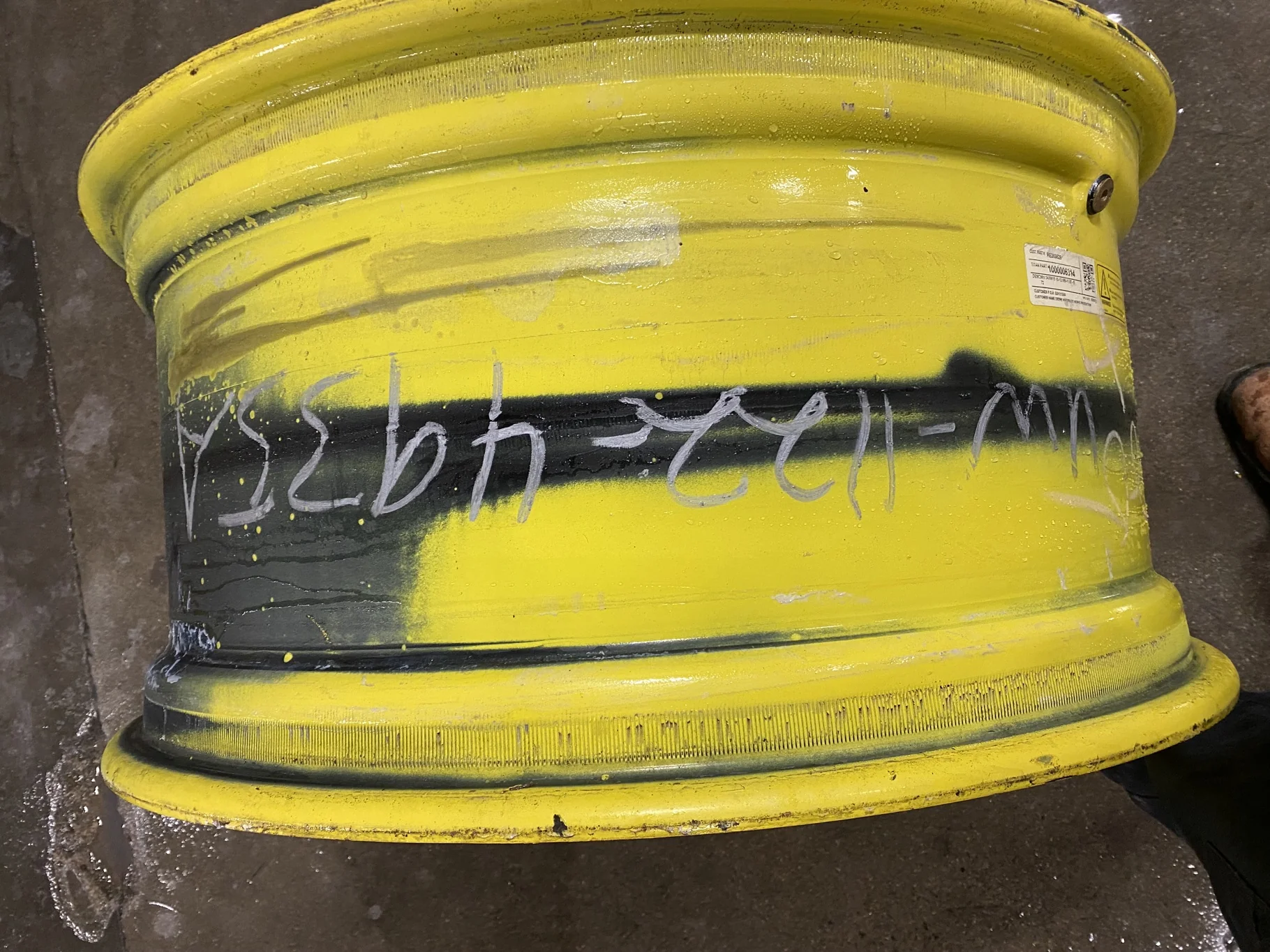 Used 15 X 34 JD Yellow Waffle Wheel3 Bolt 24-29.25 9.375" BS with 34" DISC (10-13.189-11.09) 4" Draw image 7
