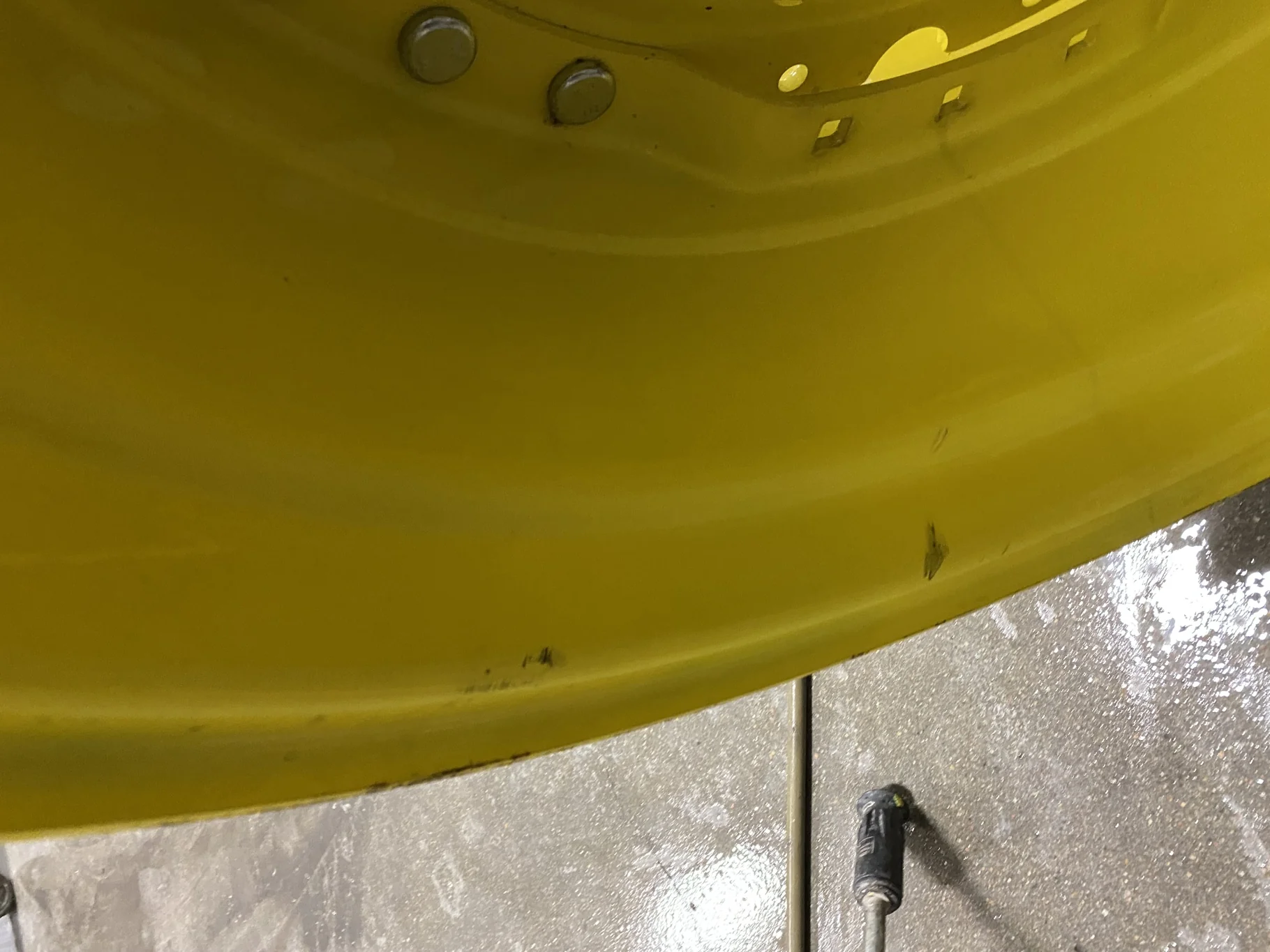 Used 15 X 34 JD Yellow Waffle Wheel3 Bolt 24-29.25 9.375" BS with 34" DISC (10-13.189-11.09) 4" Draw image 9