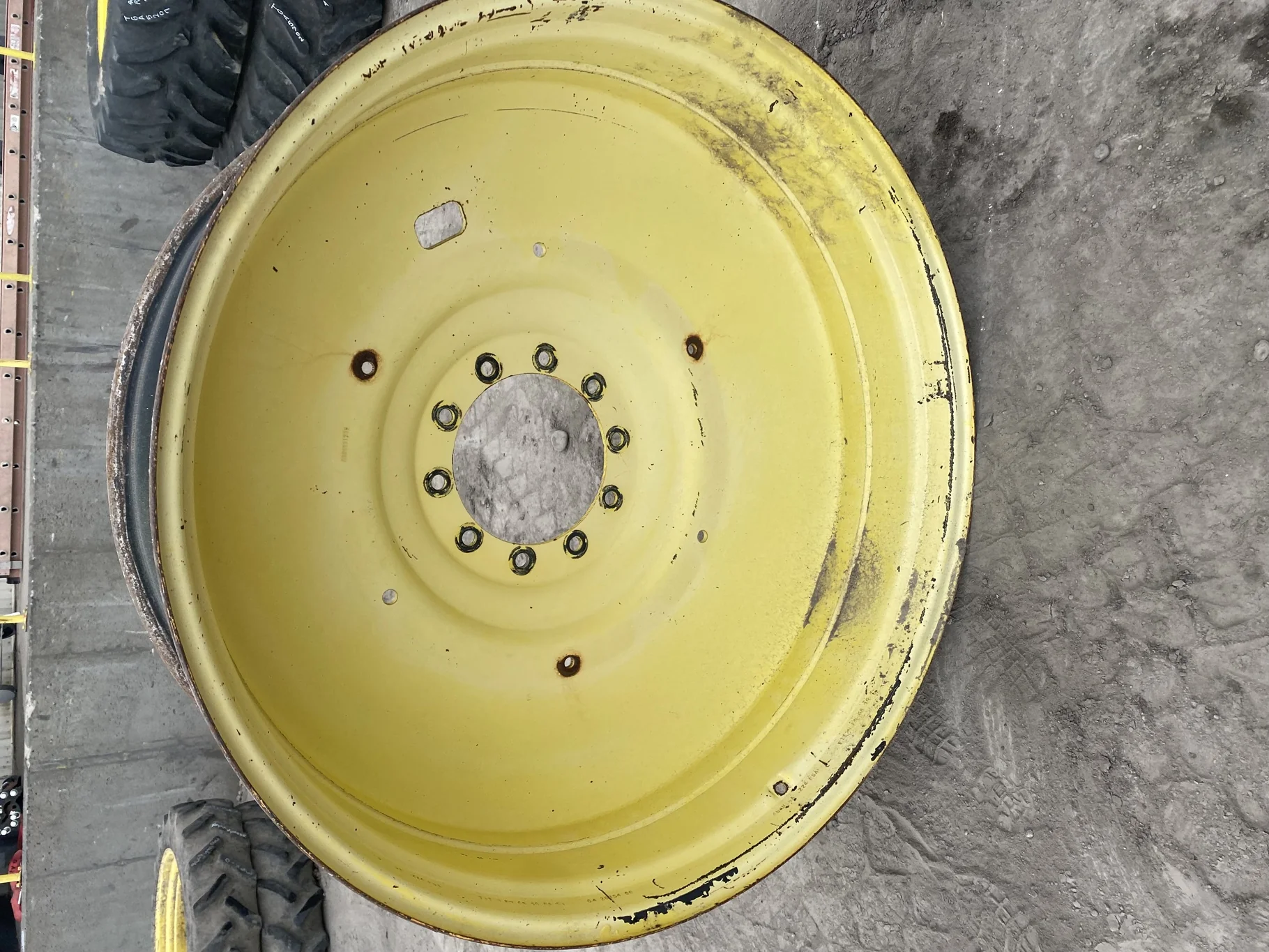 Used 16 X 46 John Deere 10 Bolt Dual Wheel  (10-13.18-11.09) 6.37" IN  _x000D_
(Faded, Rust, Peeling image 4