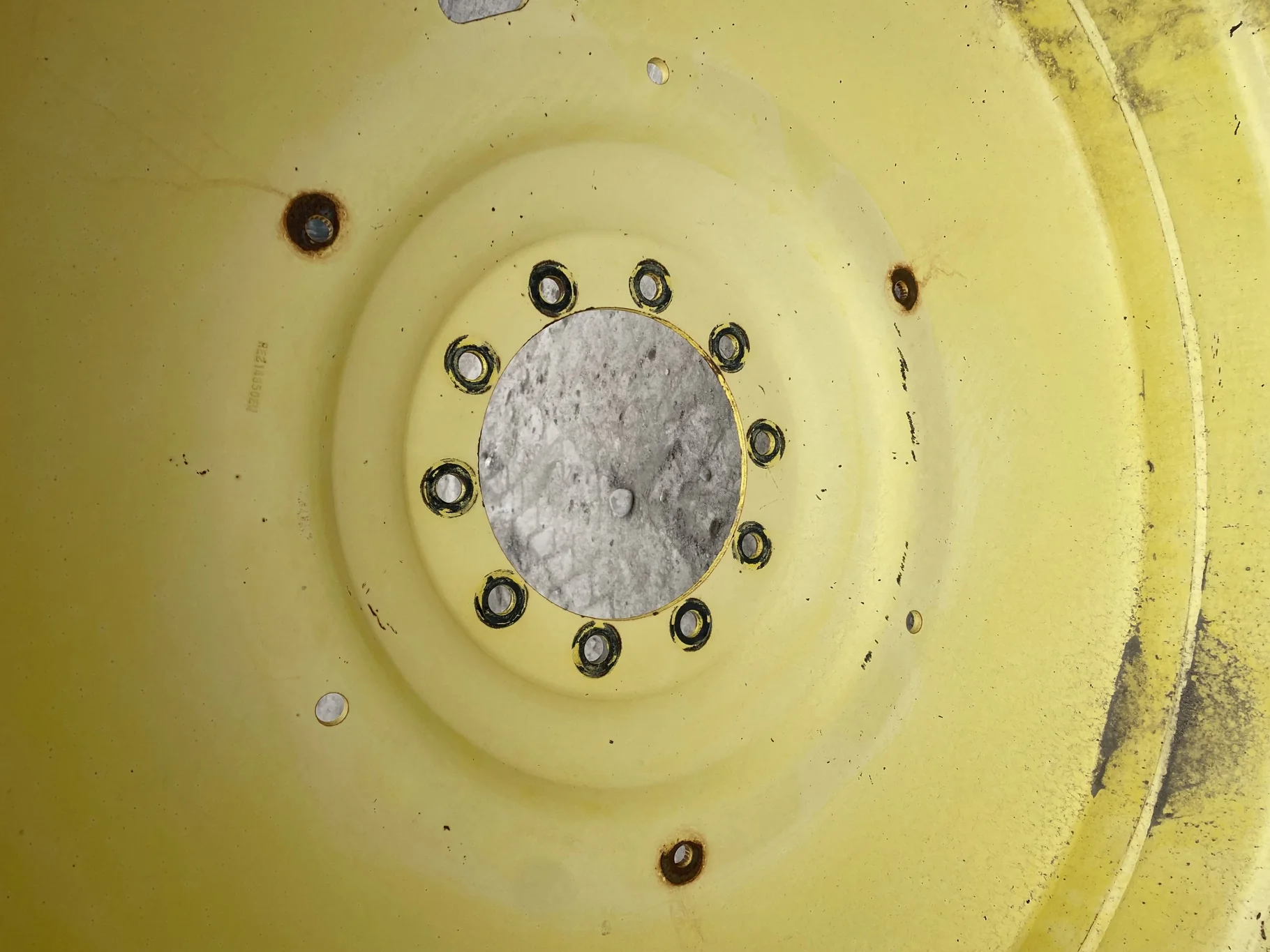 Used 16 X 46 John Deere 10 Bolt Dual Wheel  (10-13.18-11.09) 6.37" IN  _x000D_
(Faded, Rust, Peeling image 5