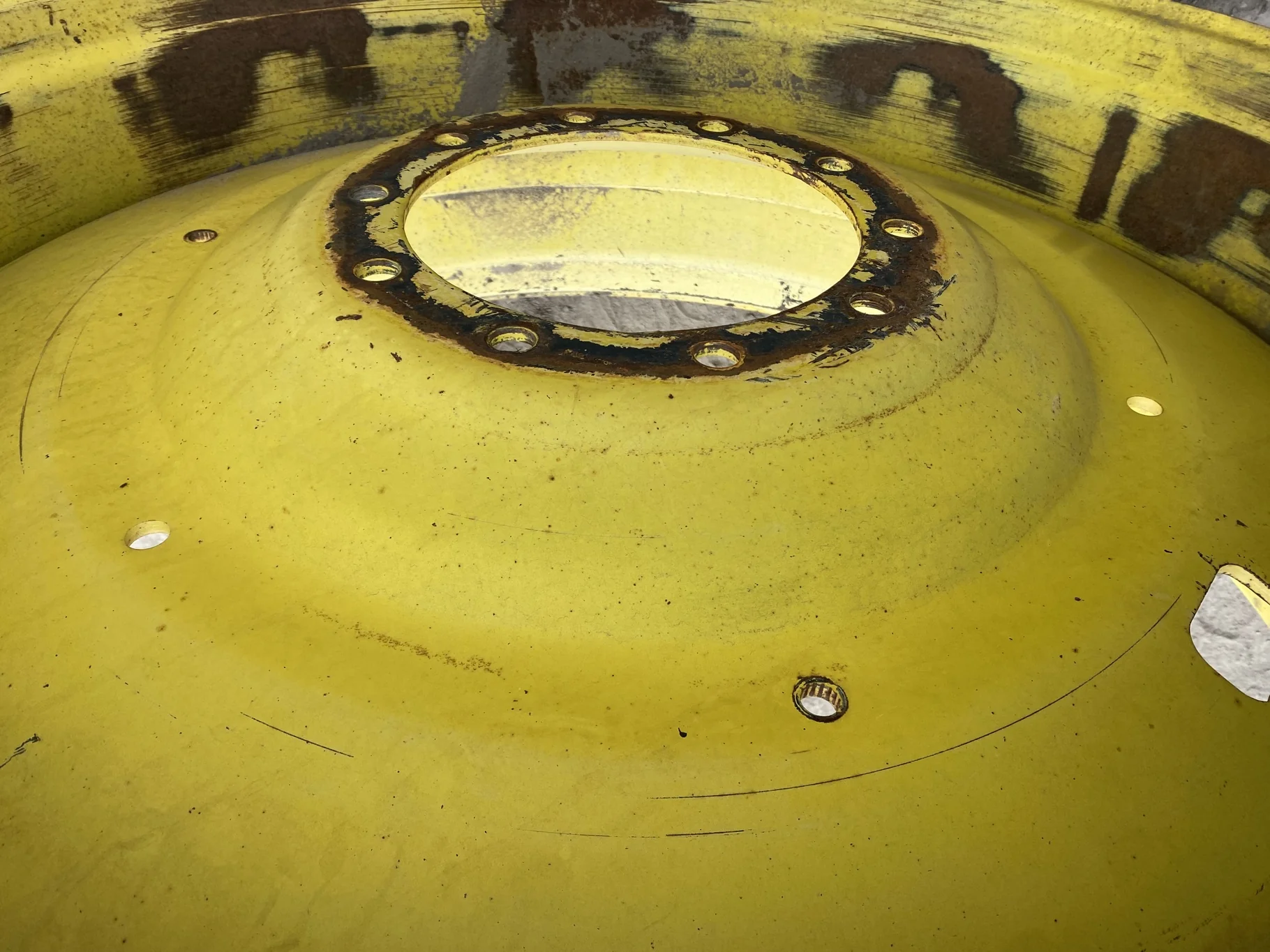 Used 16 X 46 John Deere 10 Bolt Dual Wheel  (10-13.18-11.09) 6.37" IN  _x000D_
(Faded, Rust, Peeling image 7