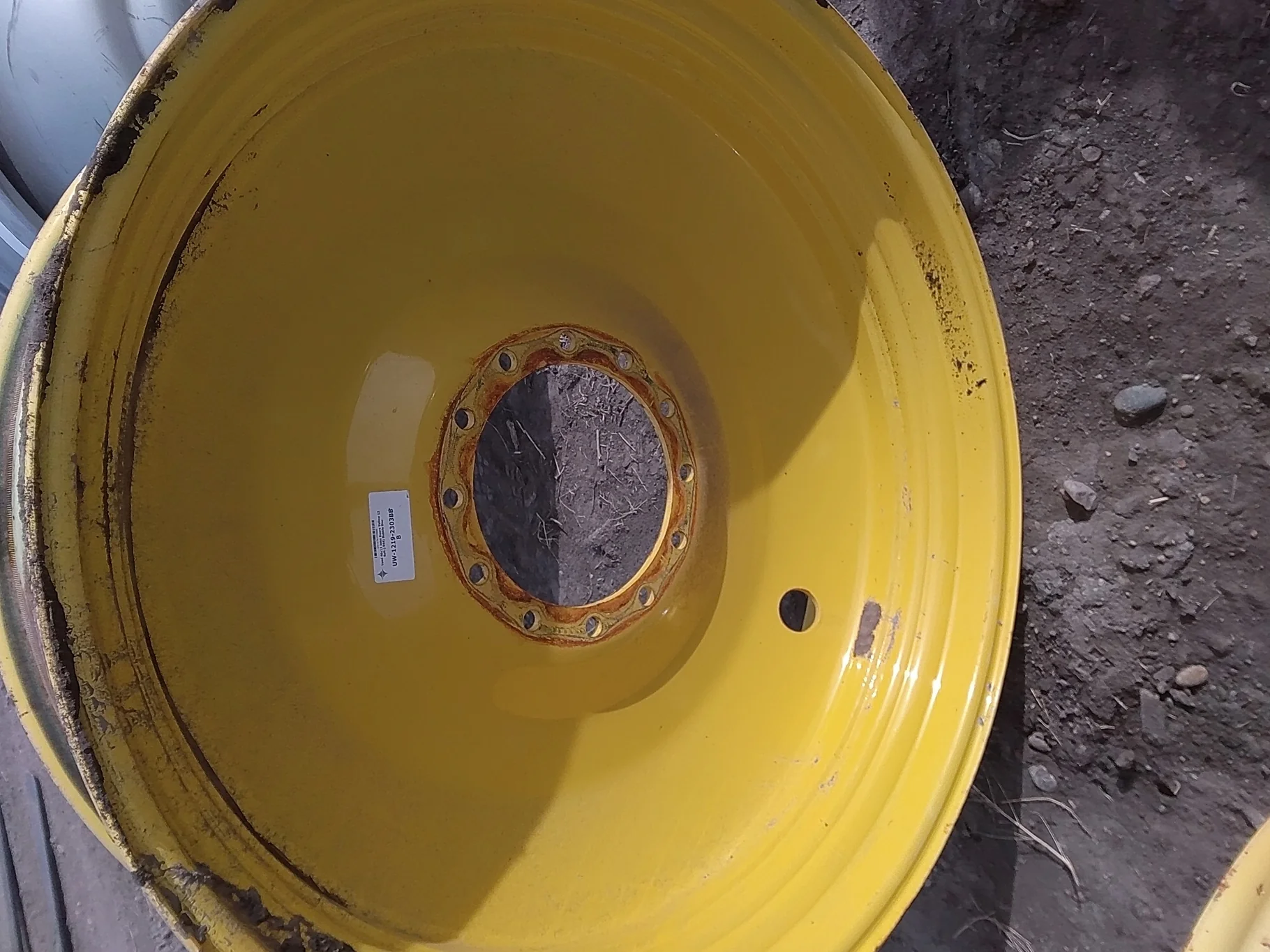 Used 13 X 46 12-13.976-11.857 YELLOW BUBBLE DISC WHEEL image 3