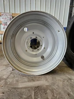 Used 23 X 38 8-10.82-8.75 6" OFFSET Moveero Case Silver Wheel image 2
