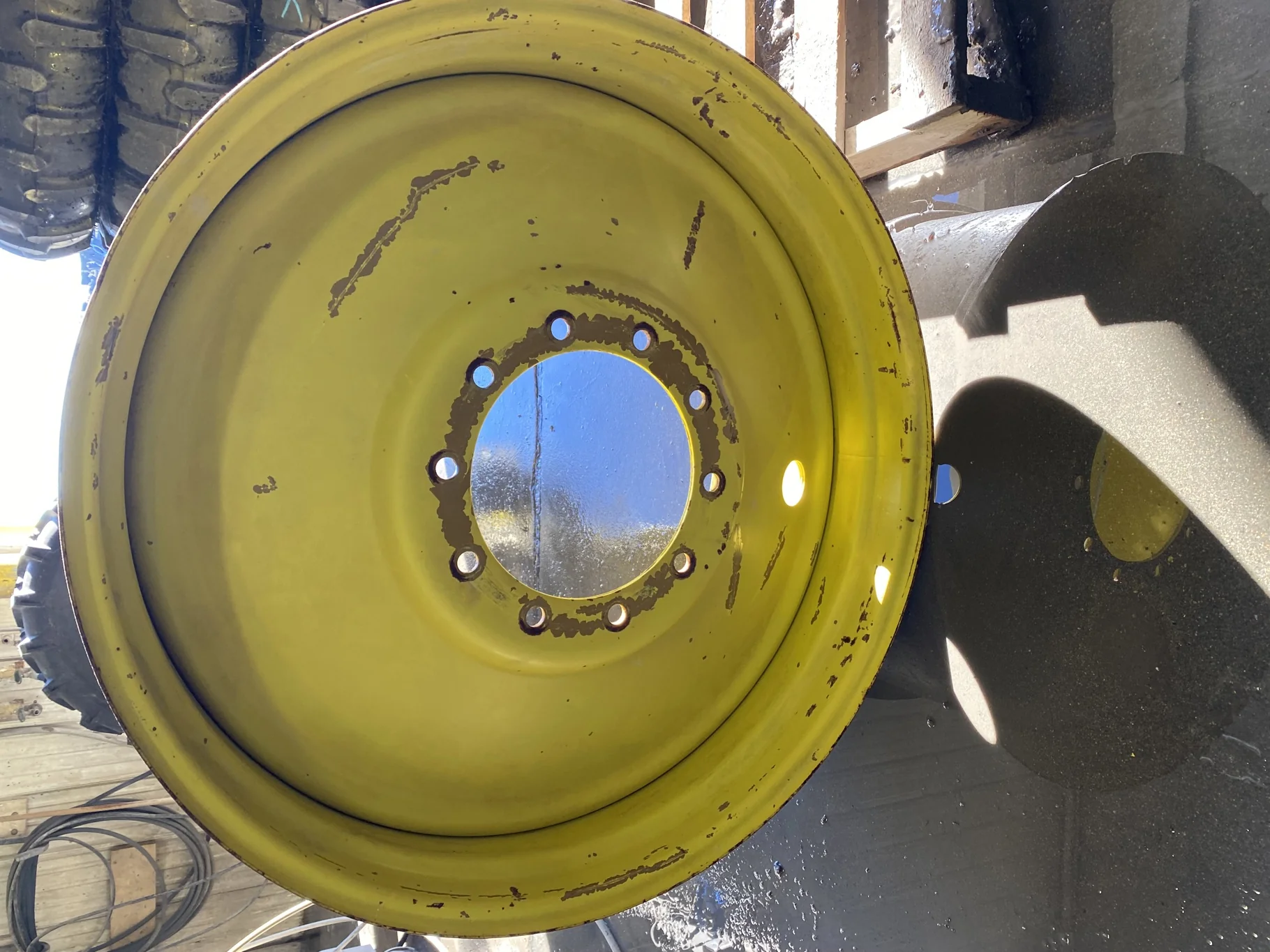 Used 18 X 38 John Deere Yellow 10 Bolt (.906) Dual (10-13.187-11.080) 24.5" FS Scratches image 3