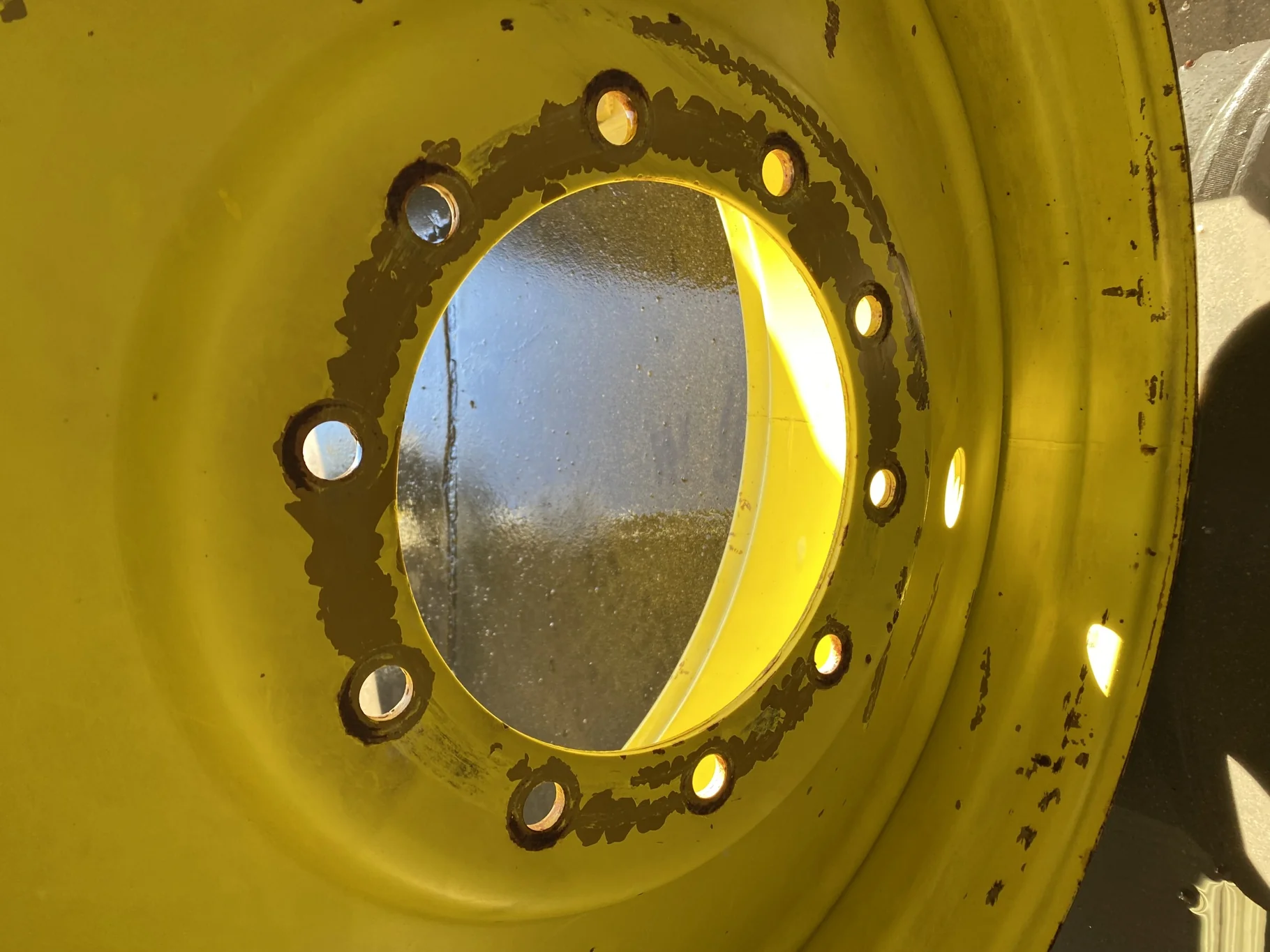 Used 18 X 38 John Deere Yellow 10 Bolt (.906) Dual (10-13.187-11.080) 24.5" FS Scratches image 4