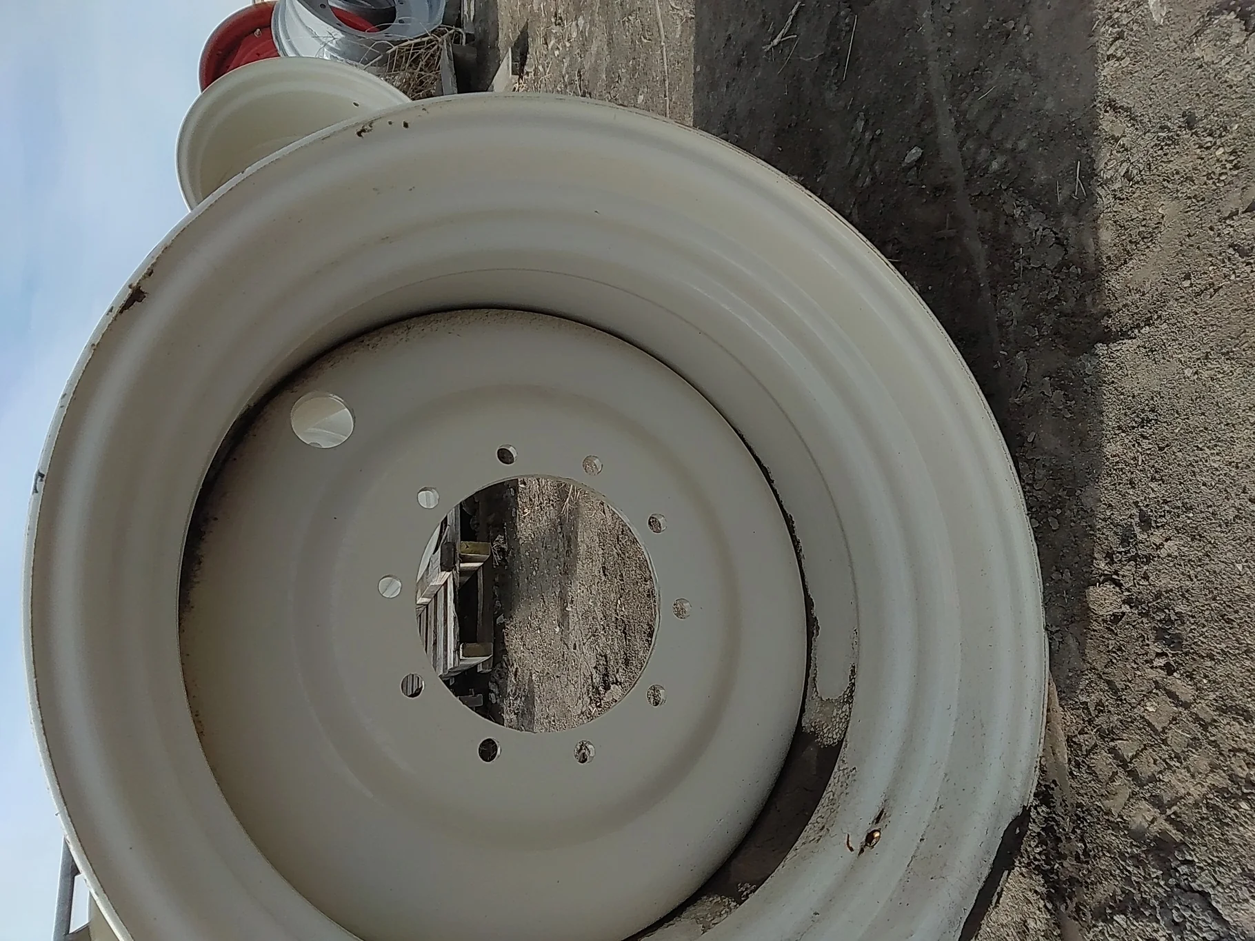 27 X 32 Off White Grain Cart wheel (10-13-11) (Scratches ) image 2
