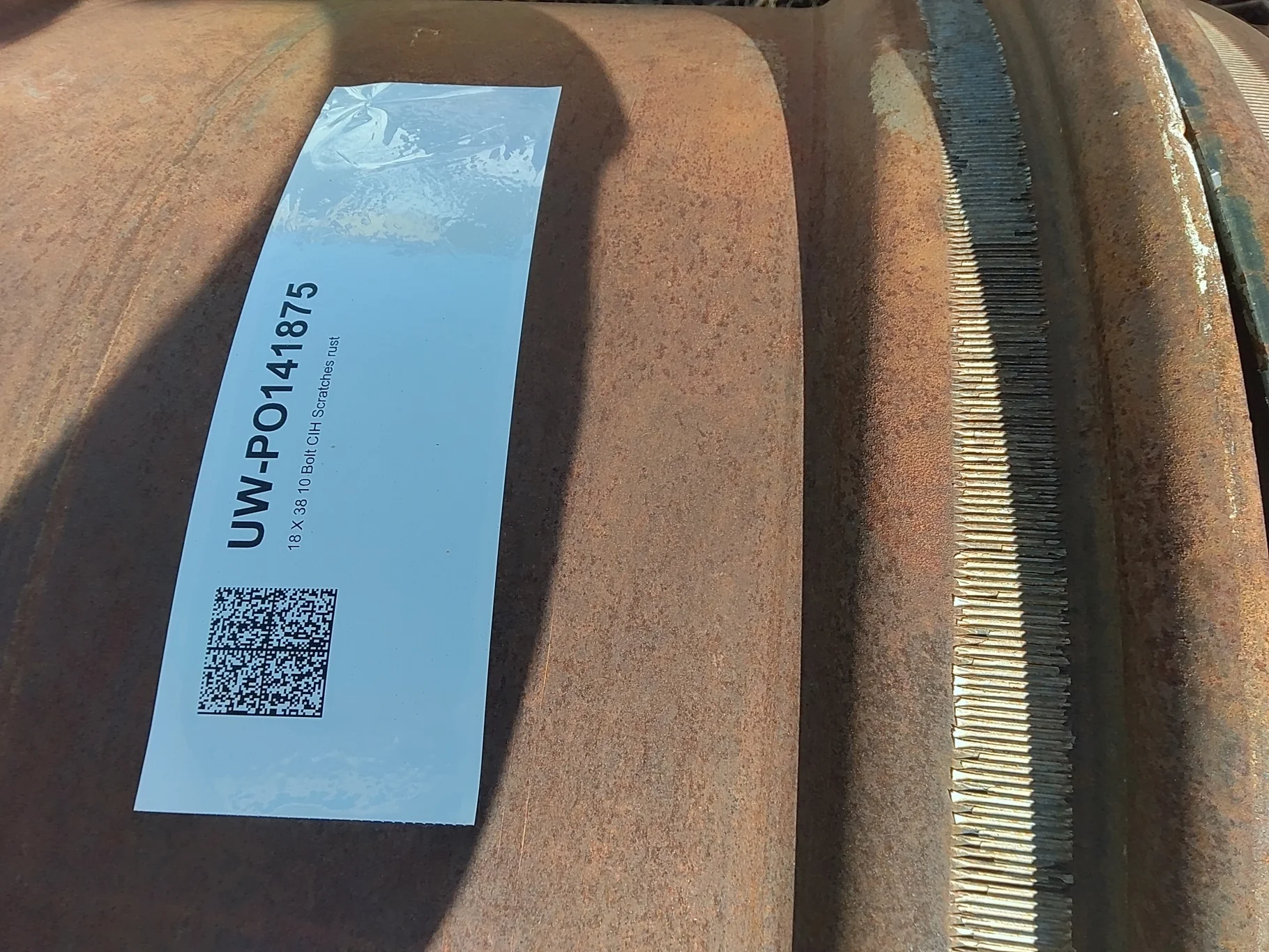 18 X 38 10 Bolt CIH Scratches rust image 2