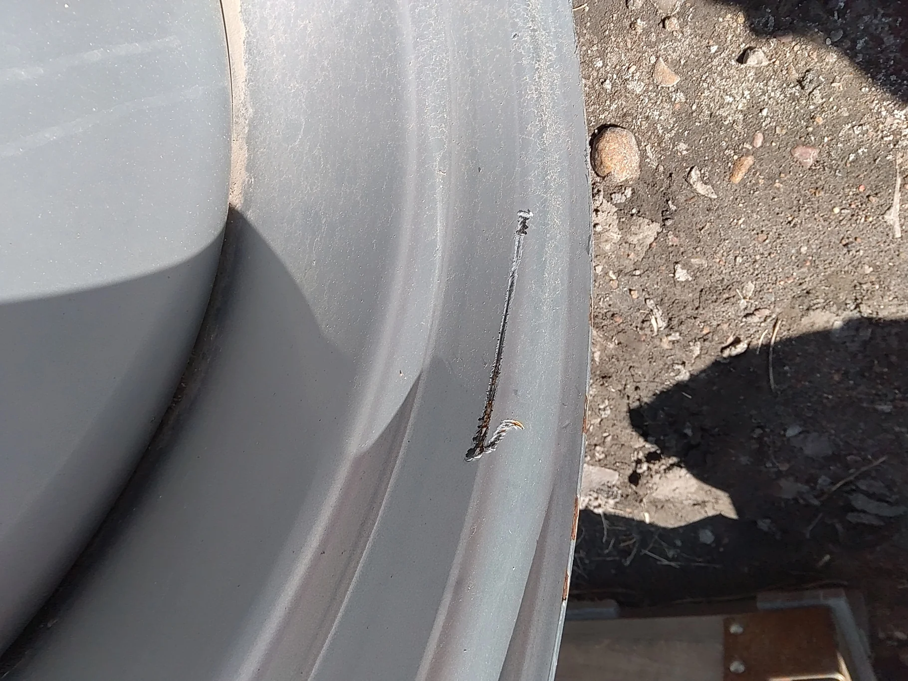18 X 38 10 Bolt CIH Scratches rust image 7