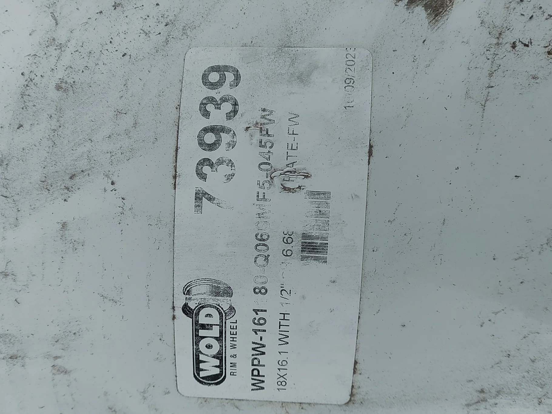 Used 16.1 X 18 NH White 6 Bolt (.812) 1/2" Plate Wheel (6-6.87-5.315) 4.5" Backside Offset, Scratche image 2