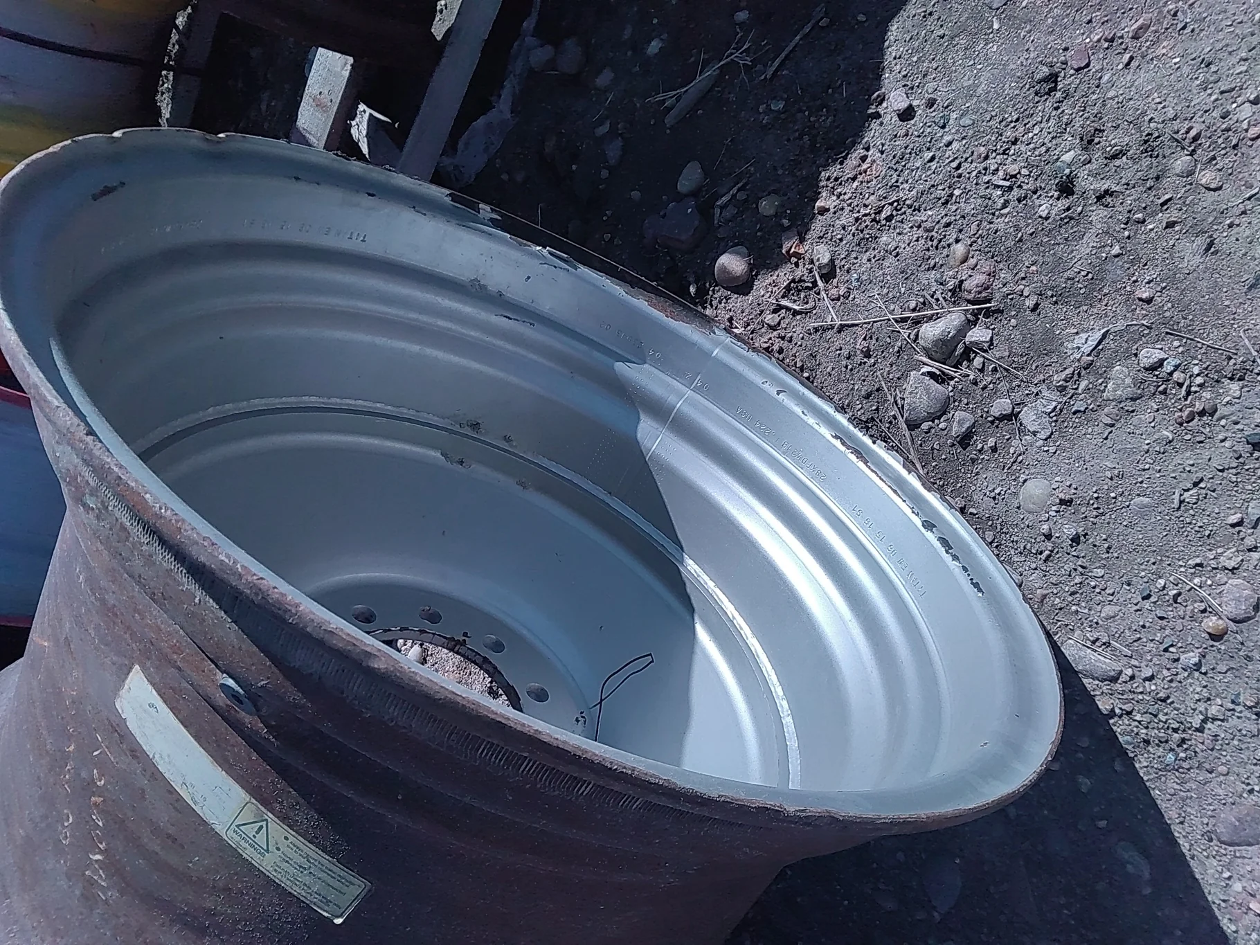 Used 21 X 28 CIH 10 Bolt Rear Combine Wheel 10-8.858-6.95 image 3