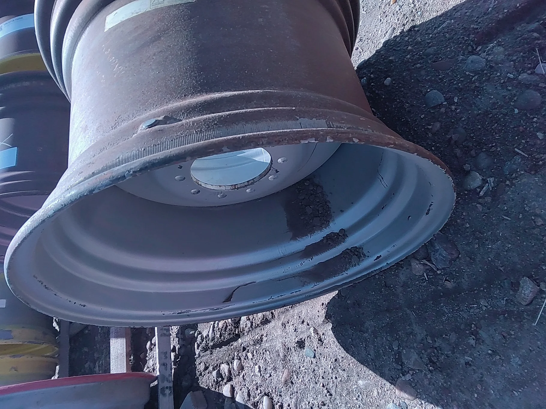 Used 21 X 28 CIH 10 Bolt Rear Combine Wheel 10-8.858-6.95 image 4