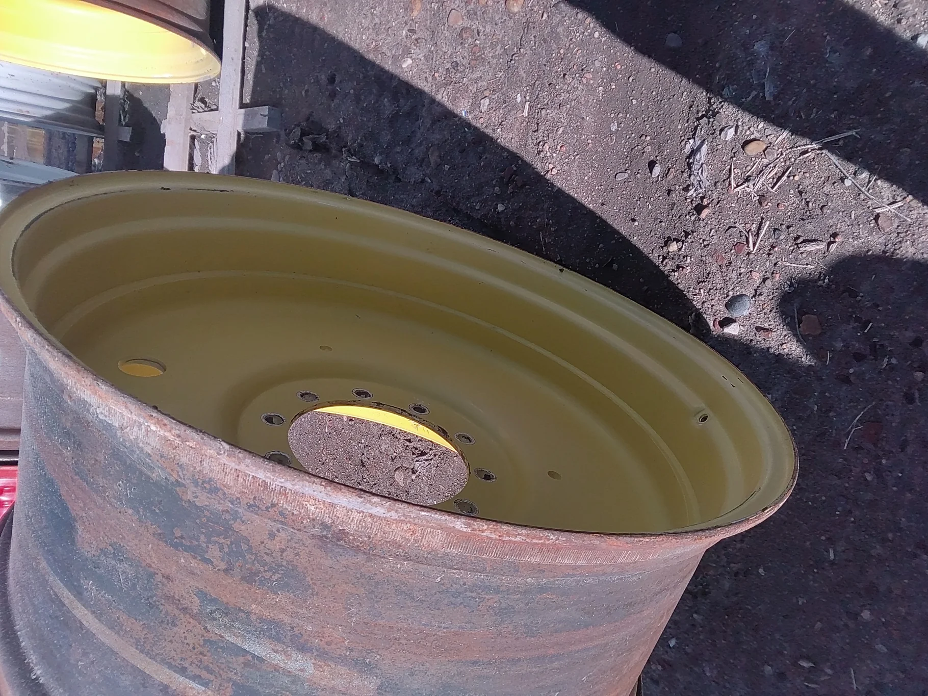 Used 18 X 38 12-13967-11.85-.1 JD Yellow 4830 Sprayer Wheel image 3