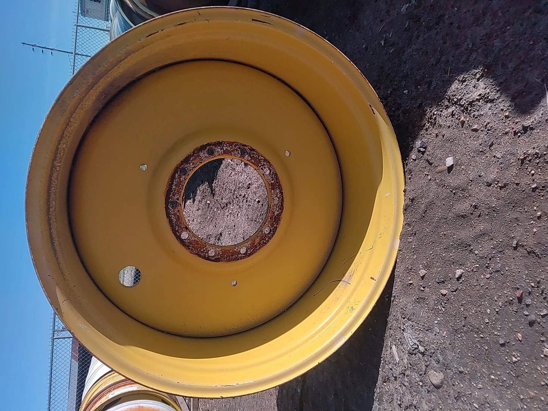 Used 18 X 38 12-13967-11.85-.1 JD Yellow 4830 Sprayer Wheel image 5