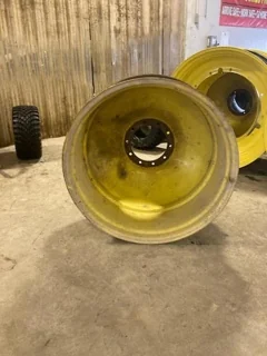 Used 16 X 38 JD 10 Outside Bolt Dolly Dual image 2